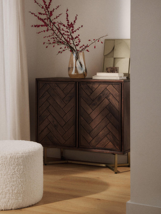 Sideboard Luca aus Mangoholz mit Fischgrät-Muster