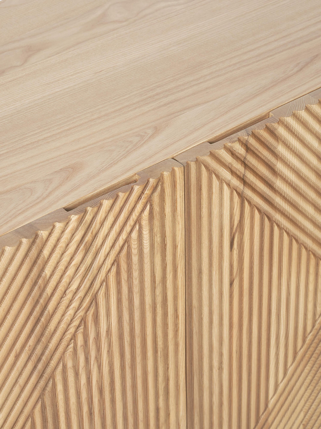 Sideboard Louis aus Eschenholz