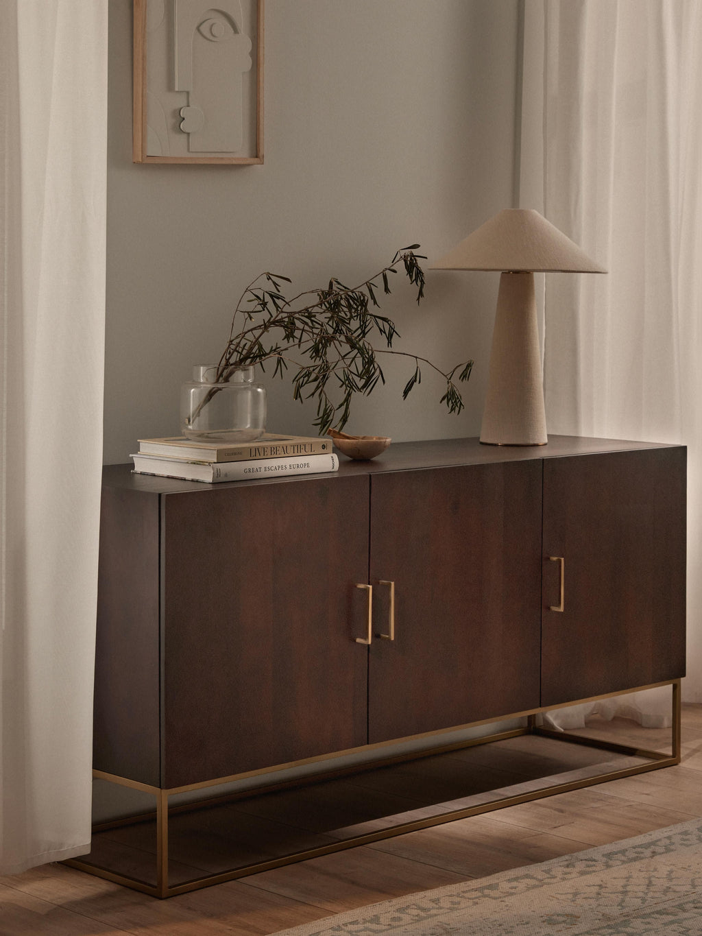 Sideboard Lyle aus Mangoholz