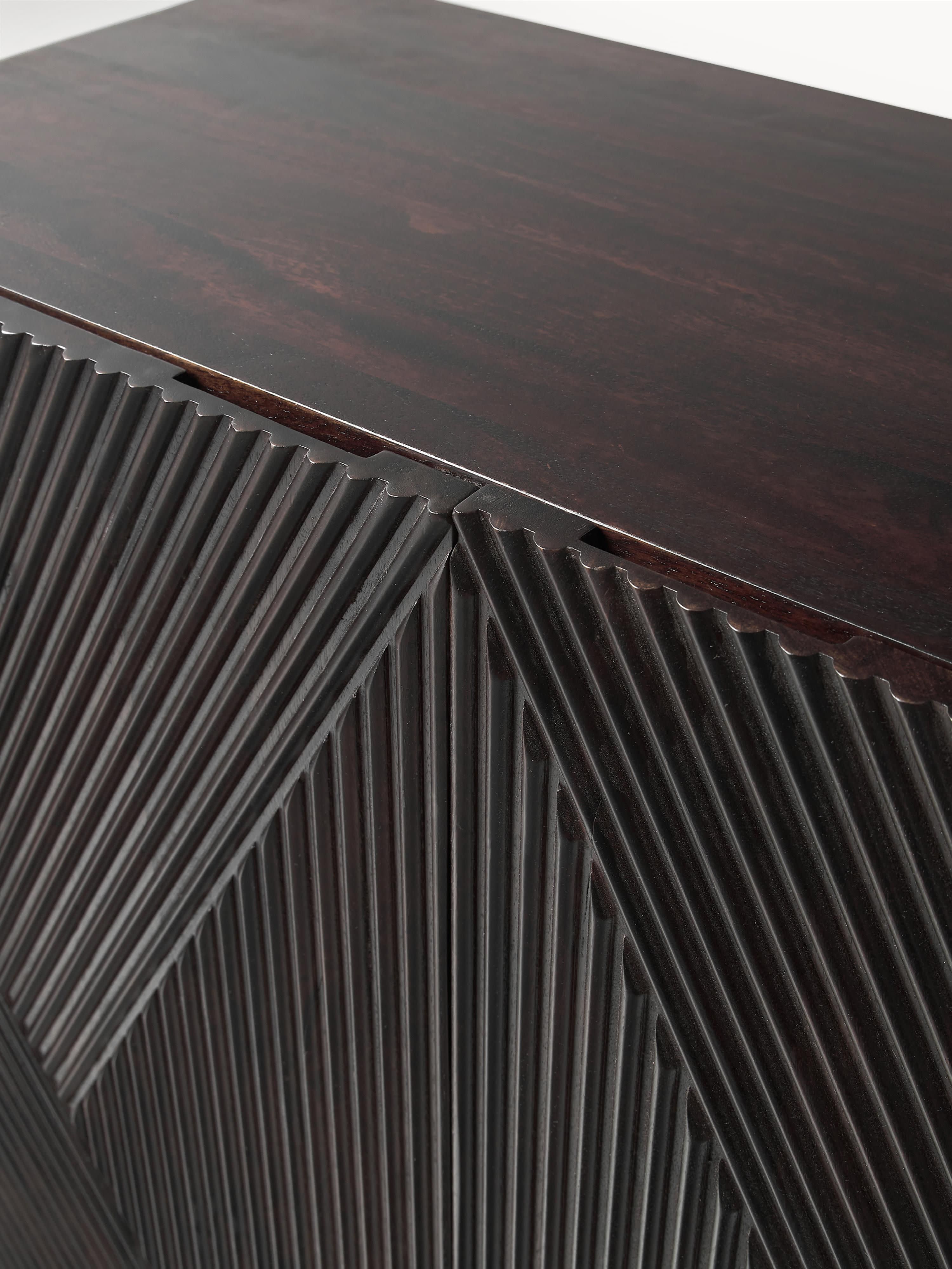 Highboard Louis aus Mangoholz