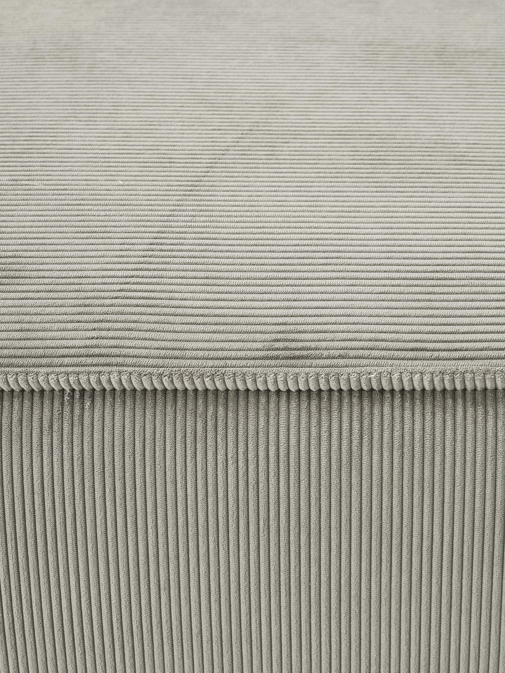 Sofa-Hocker Lennon aus Cord