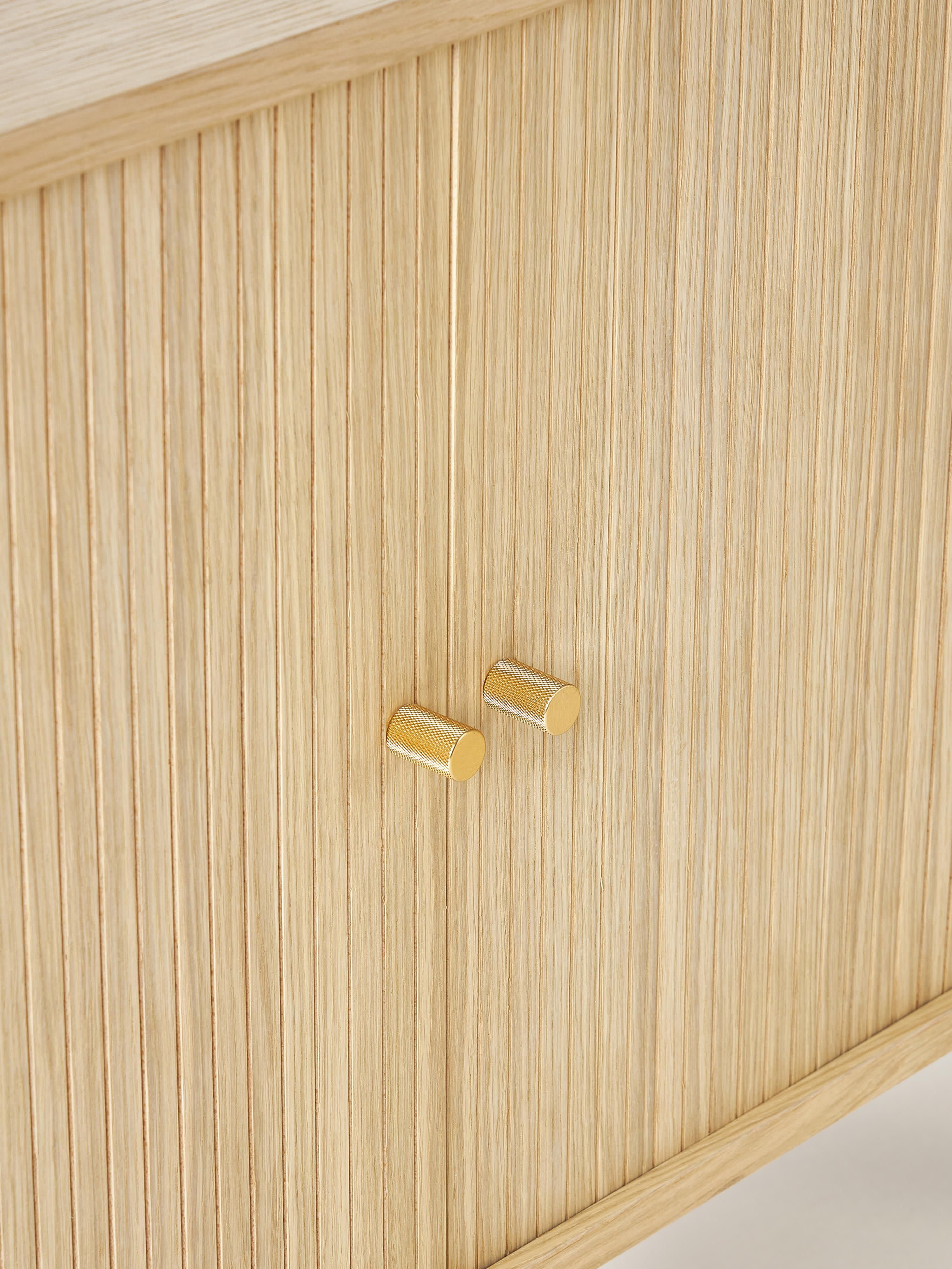 Sideboard Calary mit geriffelter Front