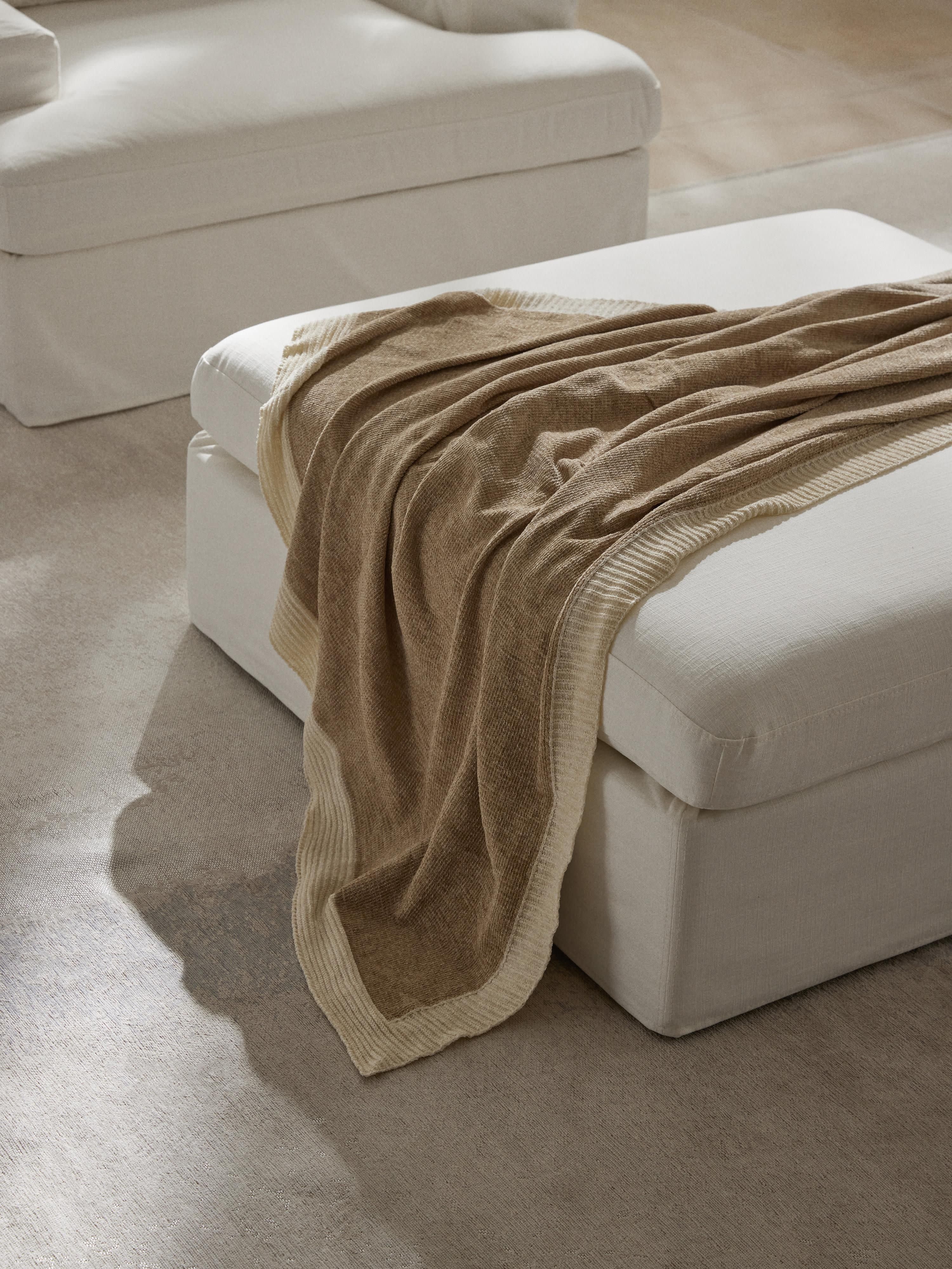 Sofa-Hocker Russell mit abnehmbaren Bezügen