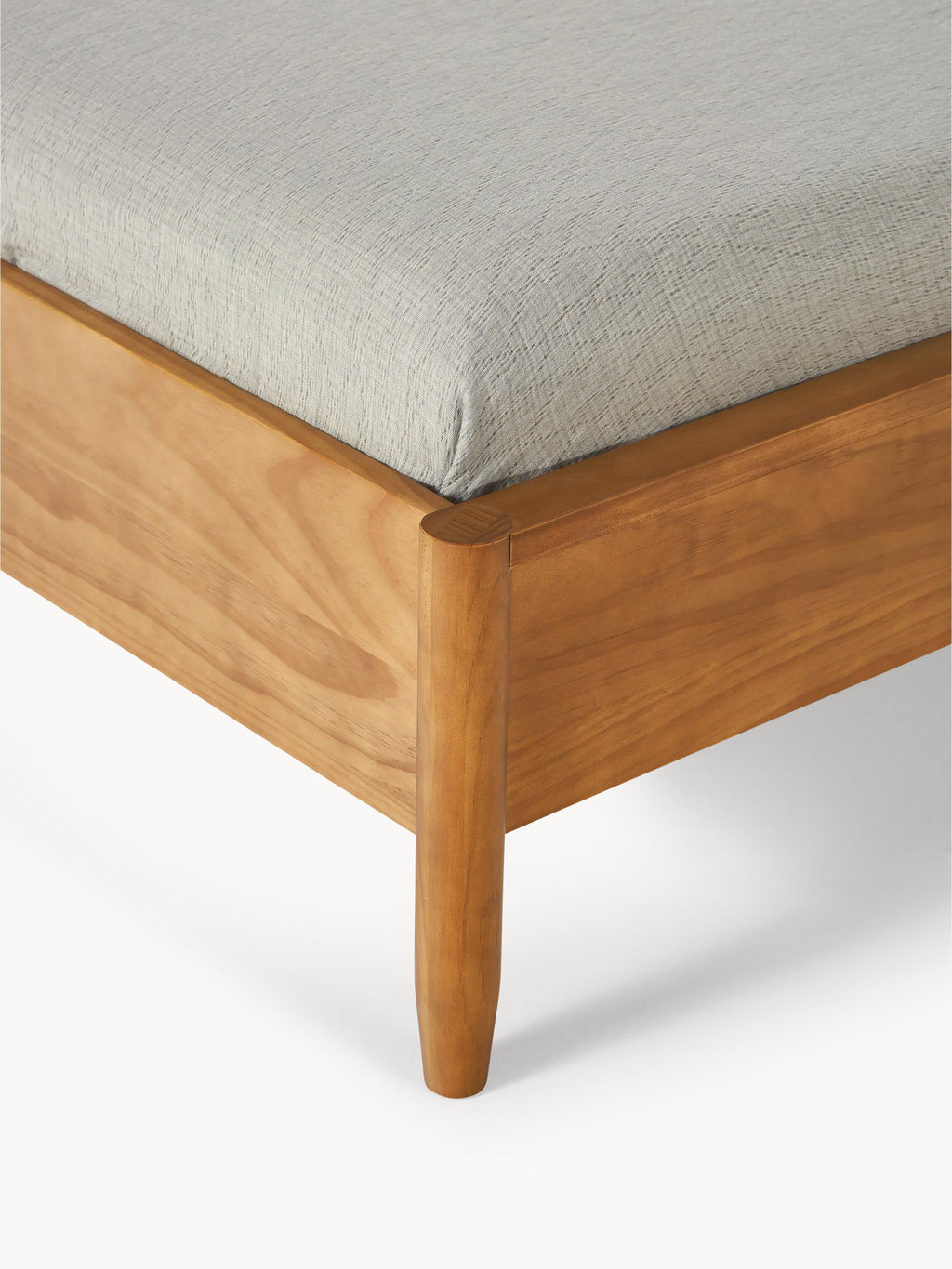 Holzbett Windsor mit Kopfteil aus Kiefernholz