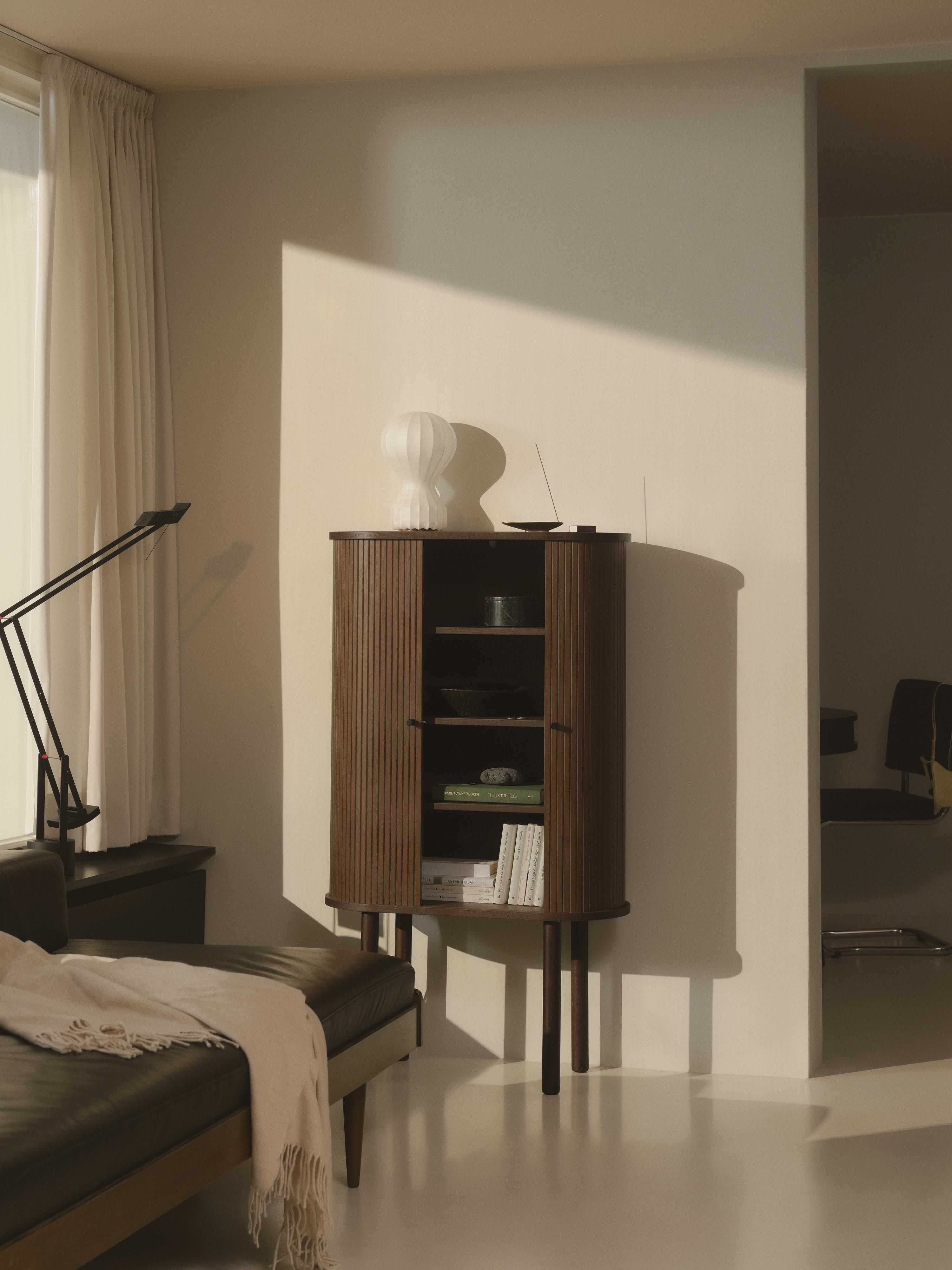 Highboard Calary mit geriffelter Front