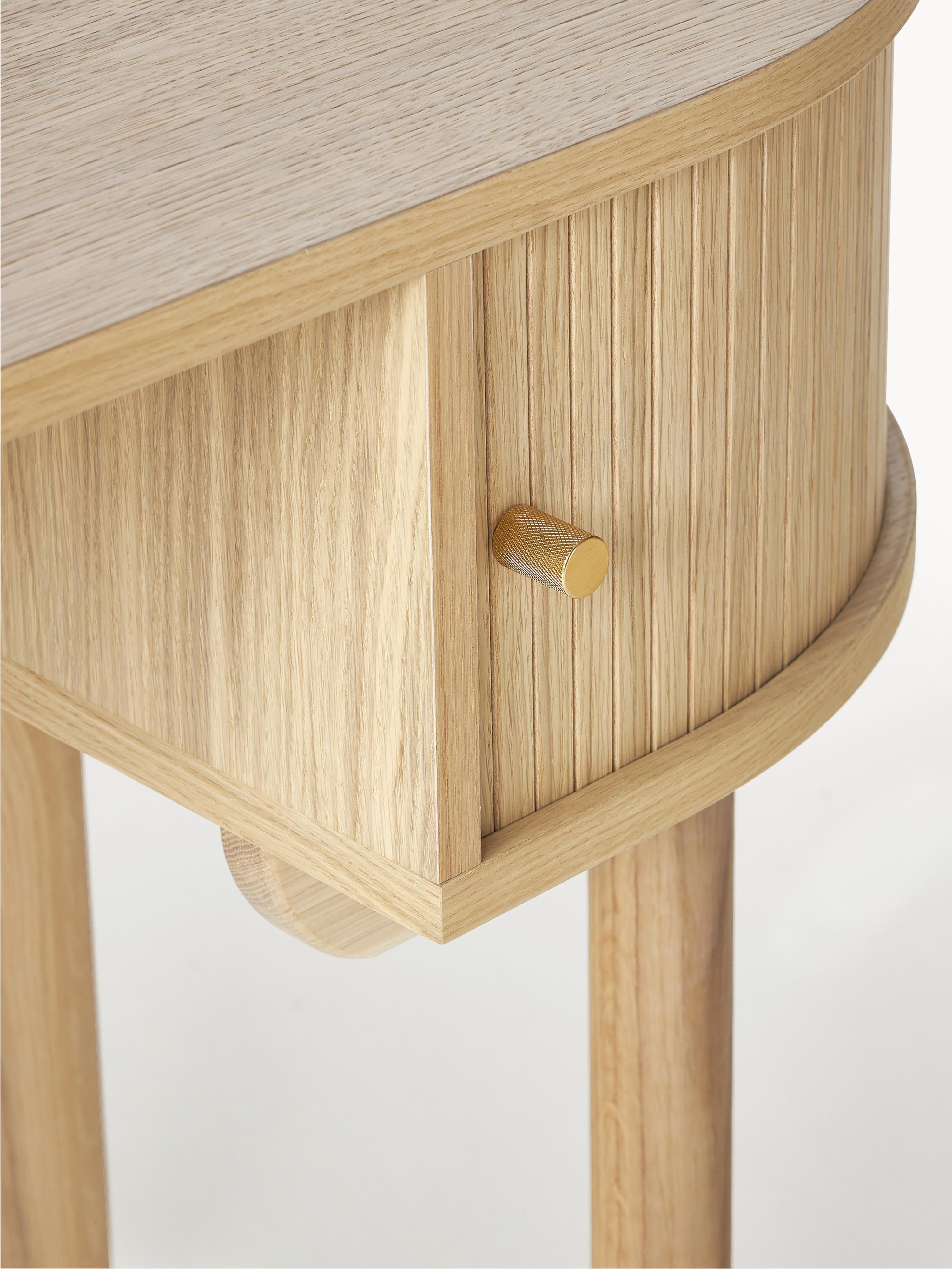 Schreibtisch Calary mit geriffelter Front