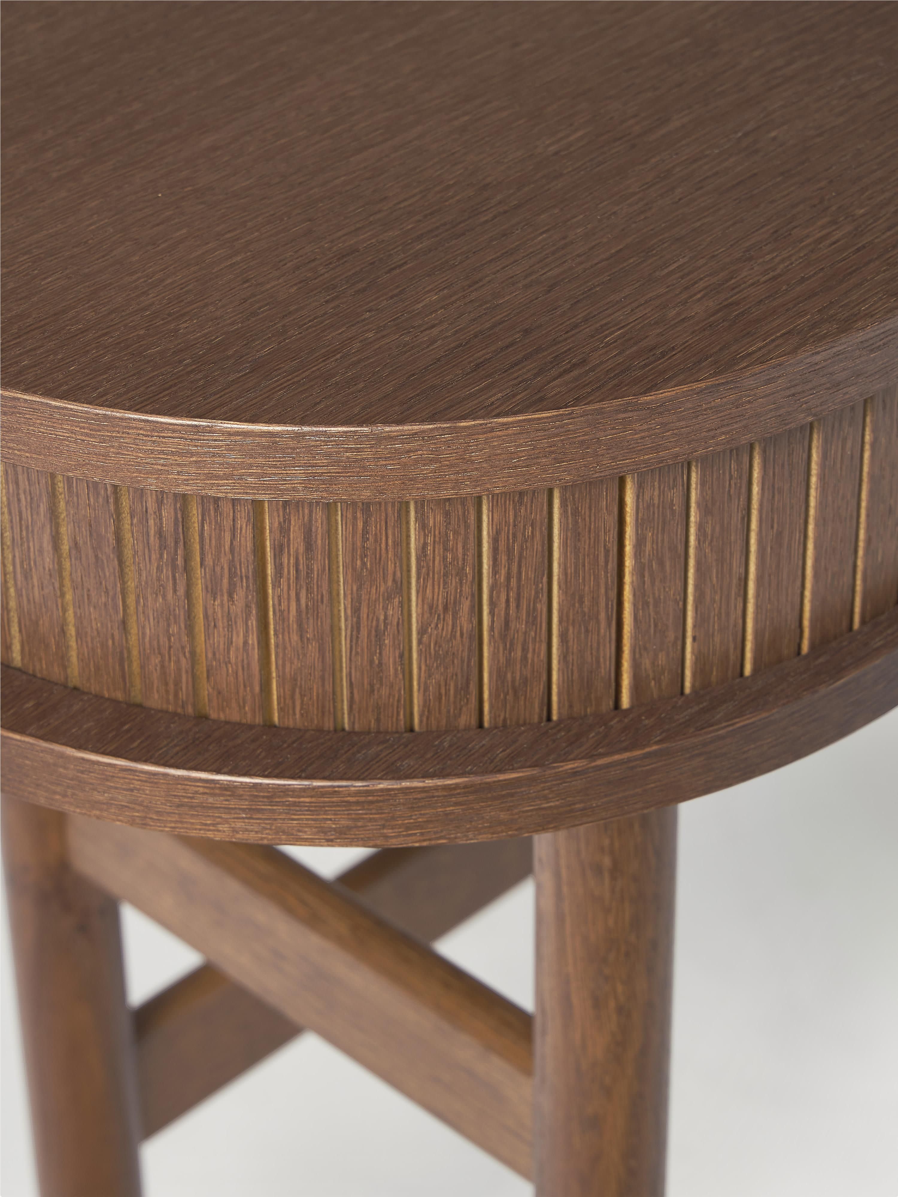 Konsole Calary mit geriffelter Front