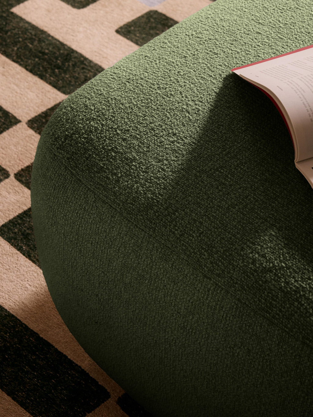 Bouclé-Hocker Sofia