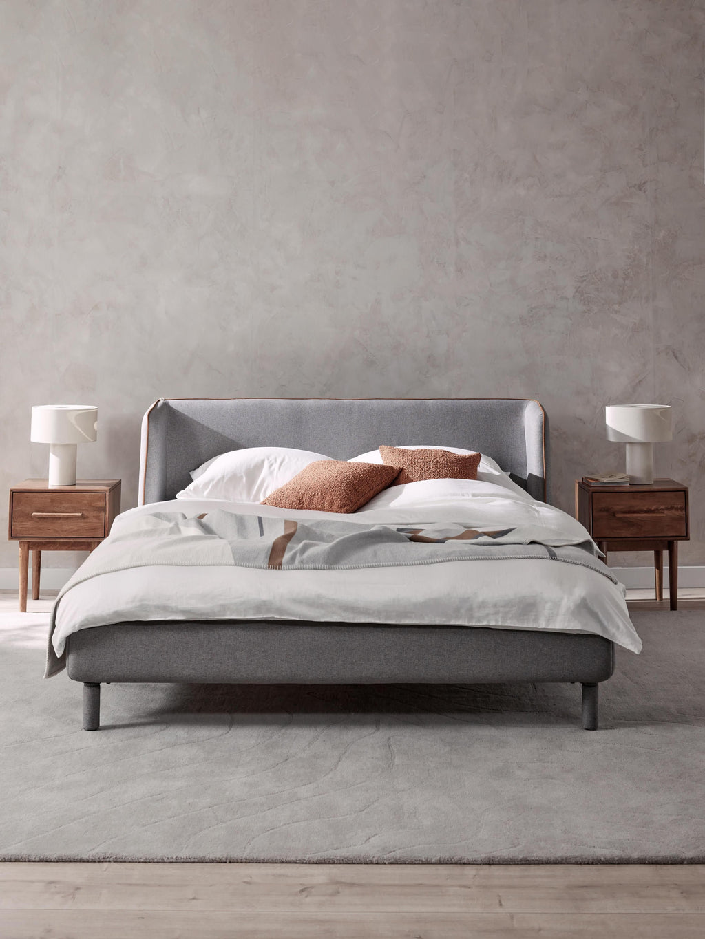 Polsterbett Luma mit Kopfteil
