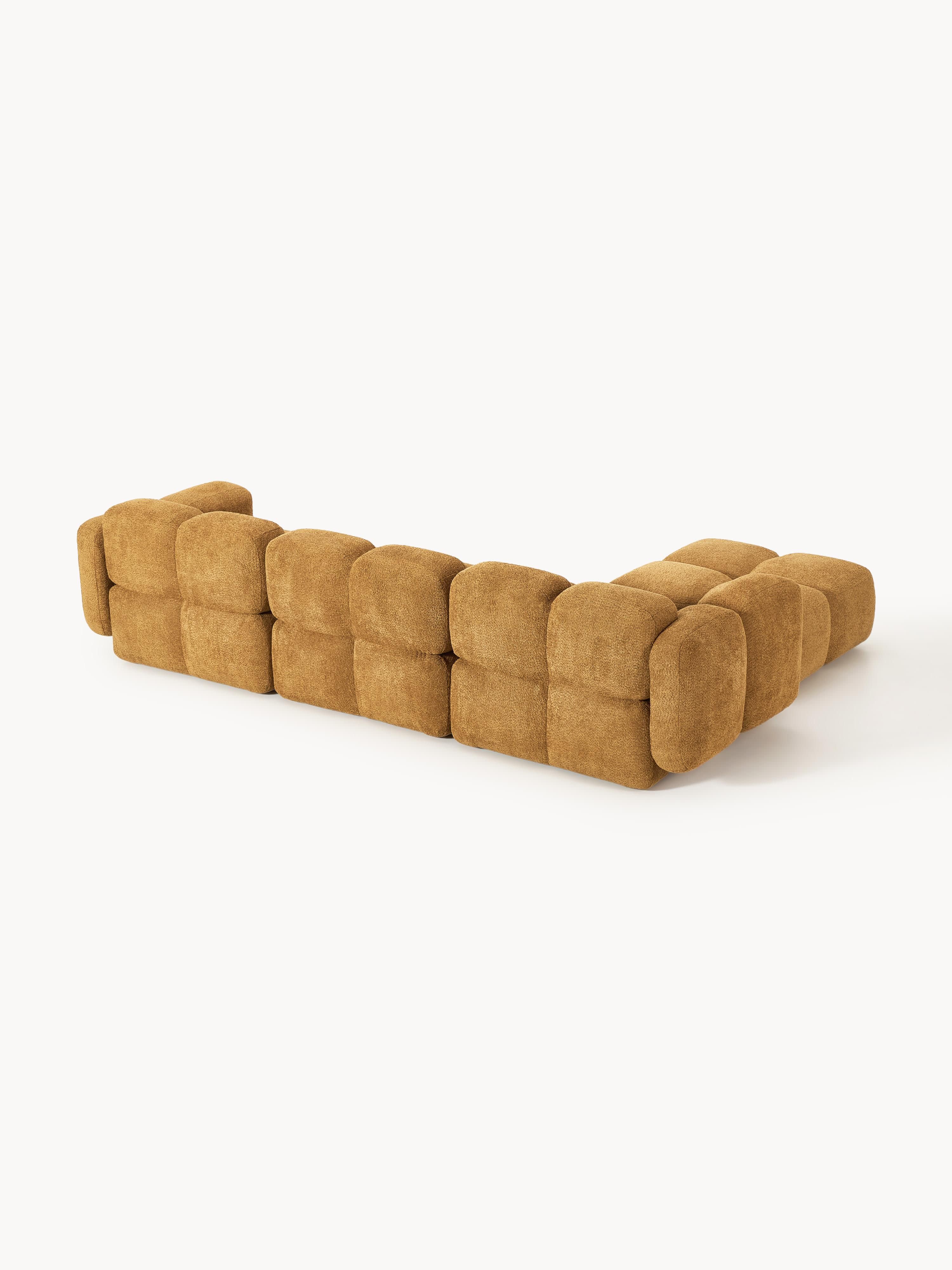 Modulares Sofa Tayla (4-Sitzer) aus Teddy-Bouclé mit Hocker (links/rechts)