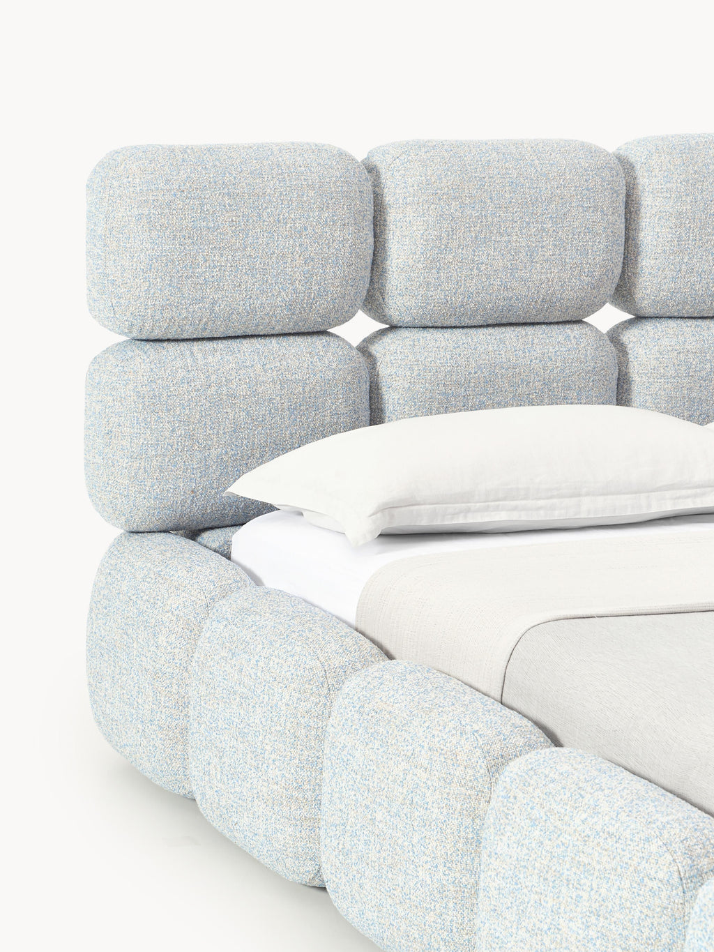 Polsterbett Tayla aus Bouclé mit Stauraum
