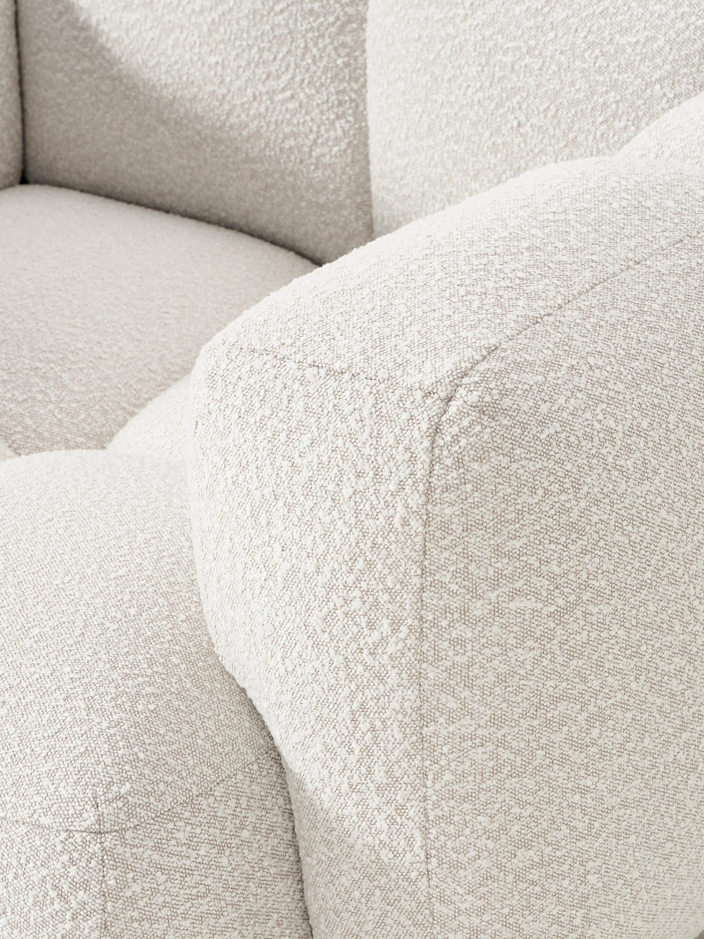 Loungesessel Tayla aus Bouclé