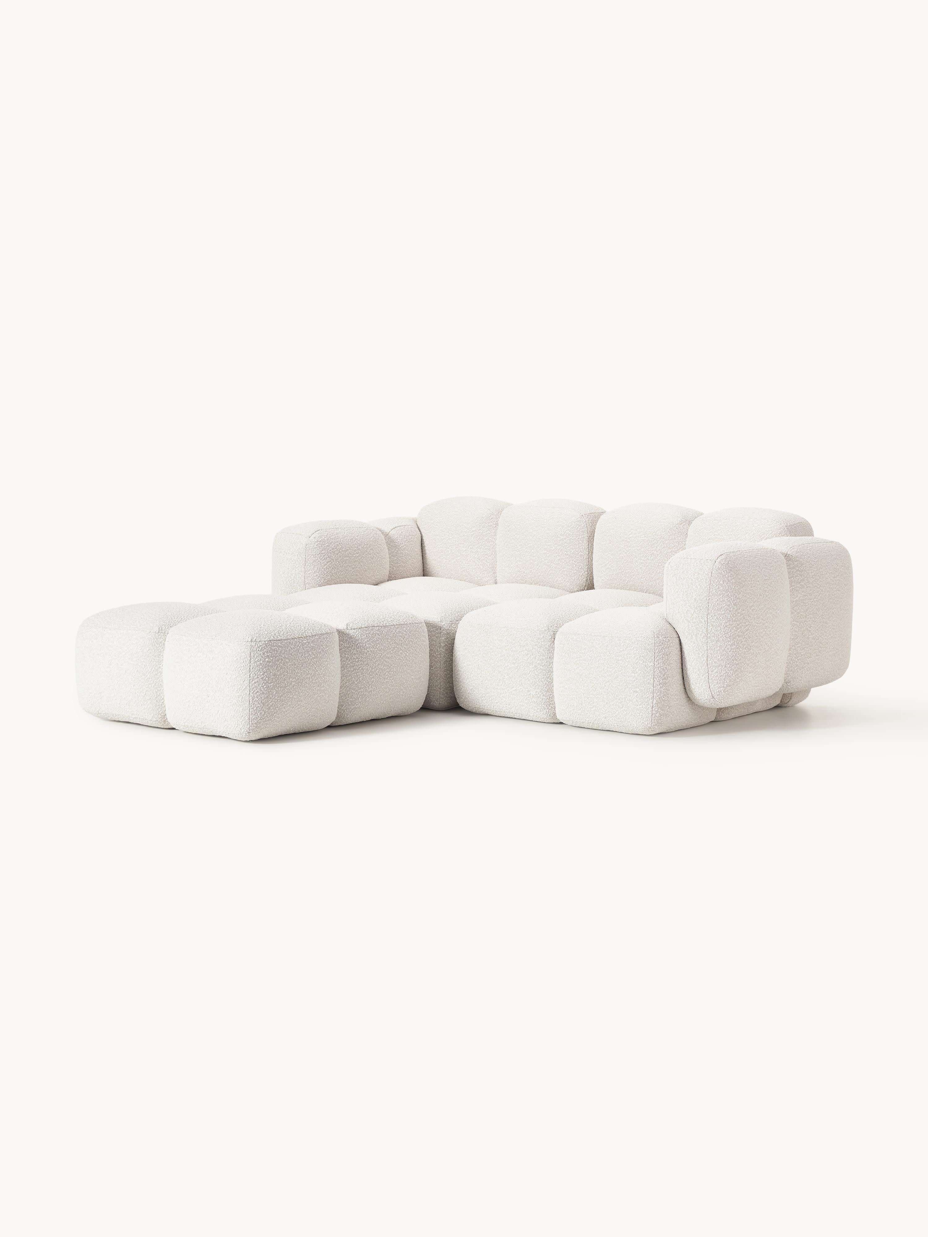 Modulares Sofa Tayla (3-Sitzer) aus Bouclé mit Hocker (links/rechts)