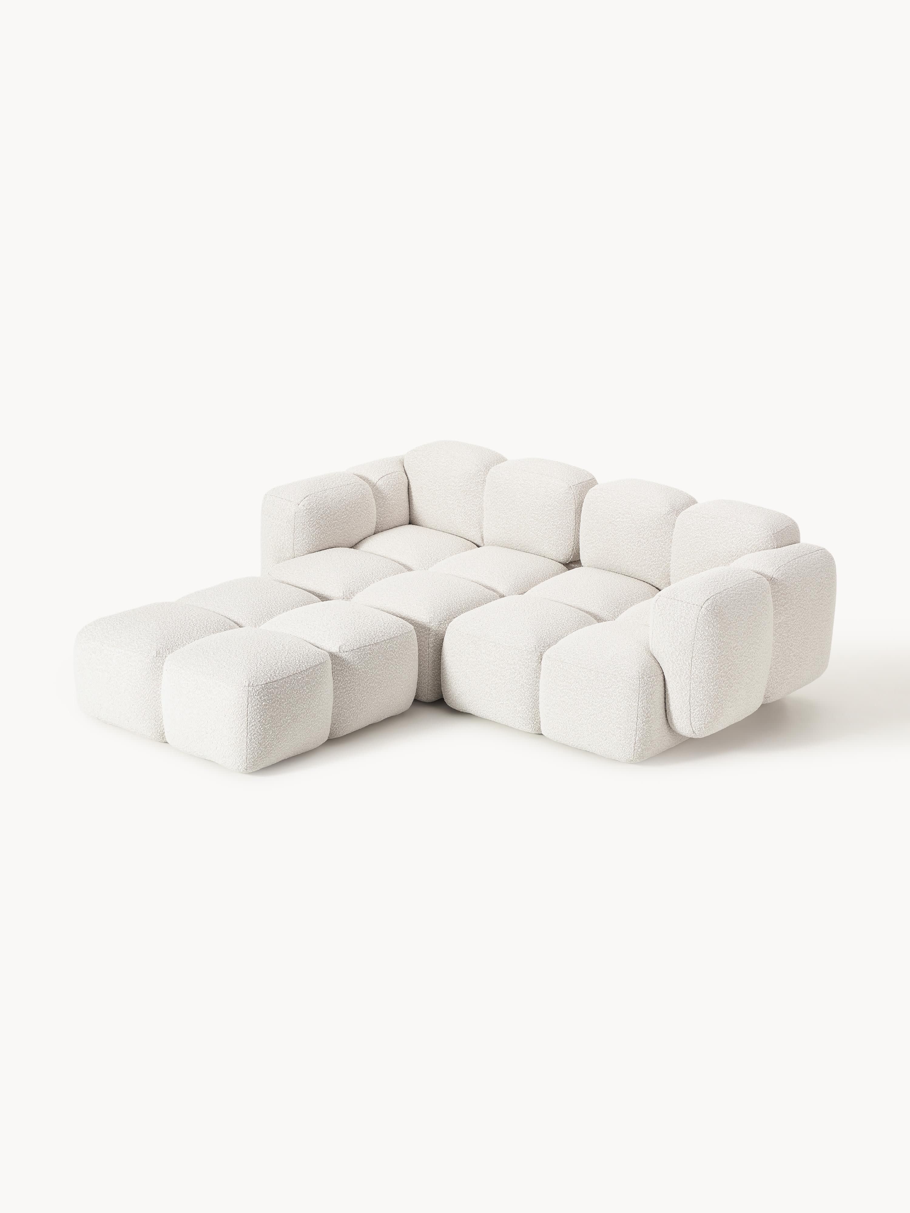 Modulares Sofa Tayla (3-Sitzer) aus Bouclé mit Hocker (links/rechts)