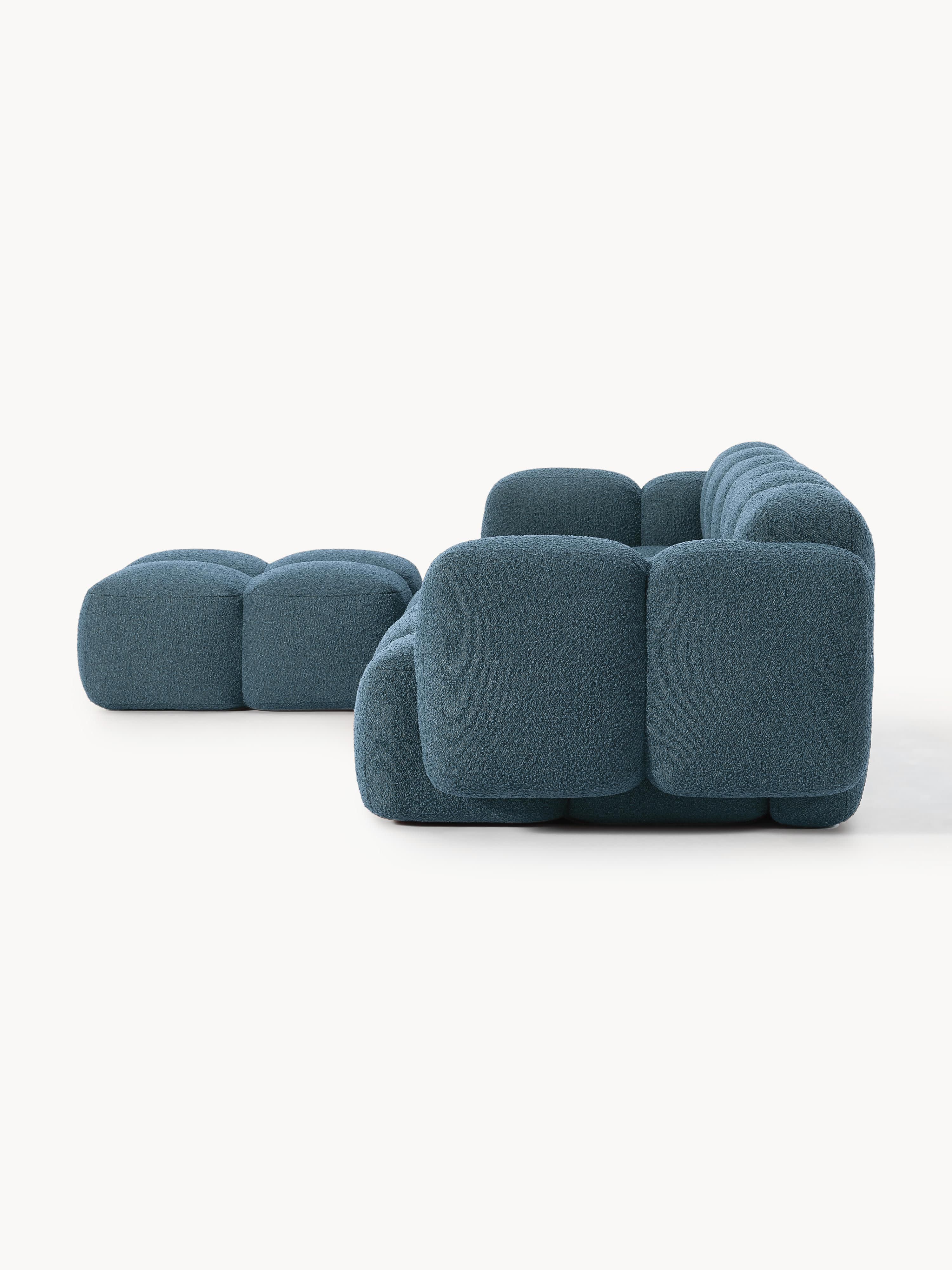 Modulares Sofa Tayla (4-Sitzer) aus Bouclé mit Hocker (links/rechts)