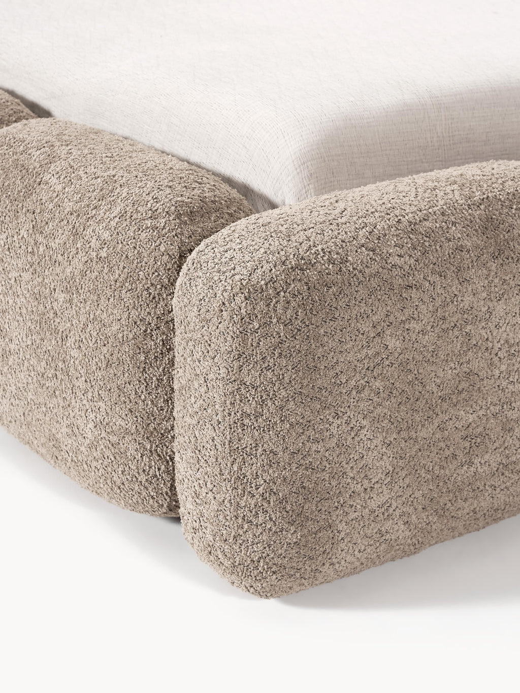 Polsterbett Tayla aus Teddy-Bouclé