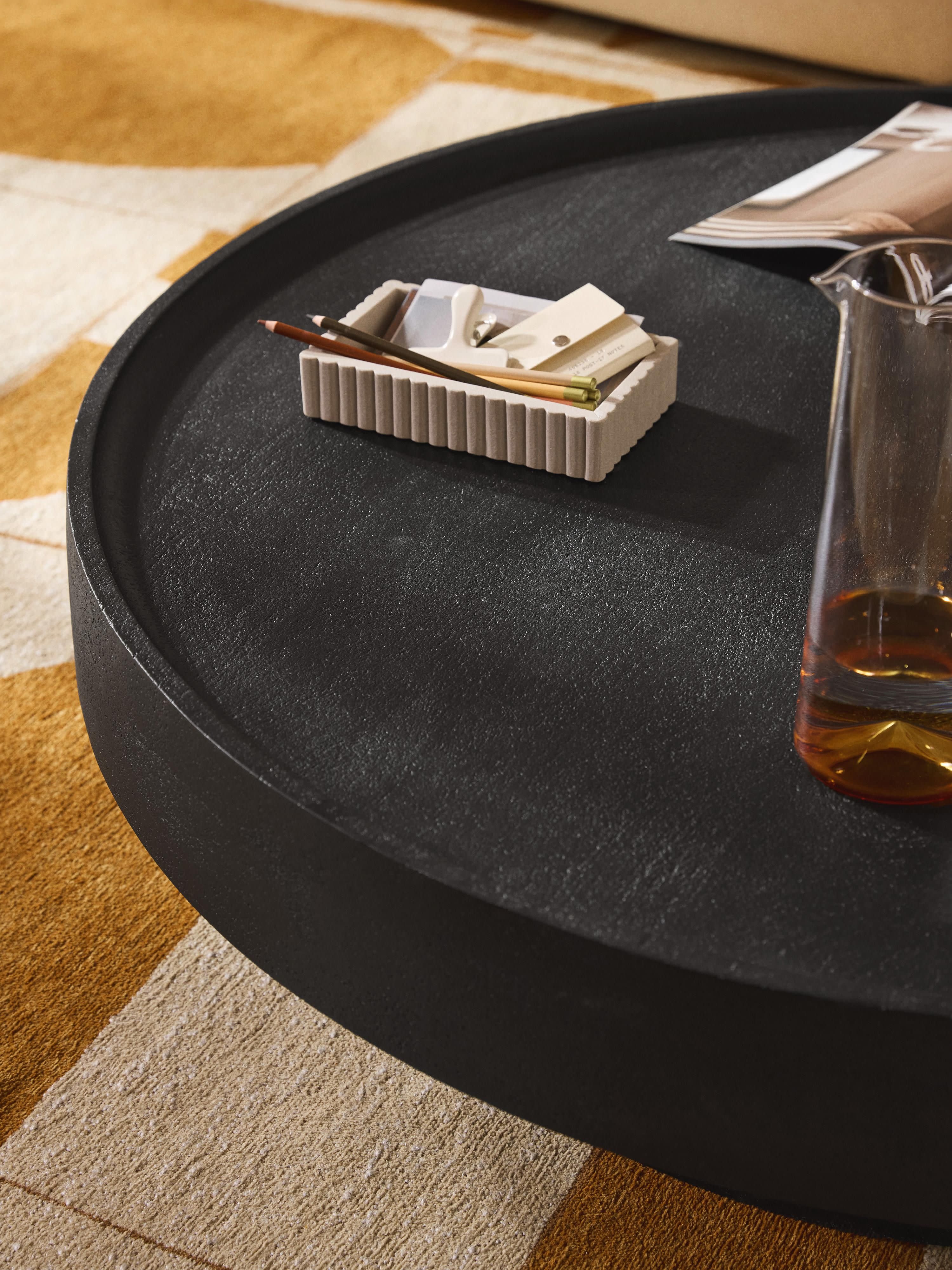 Runder XL Couchtisch Benno aus Mangoholz