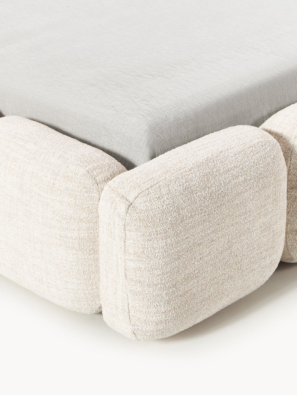 Polsterbett Tayla aus Bouclé