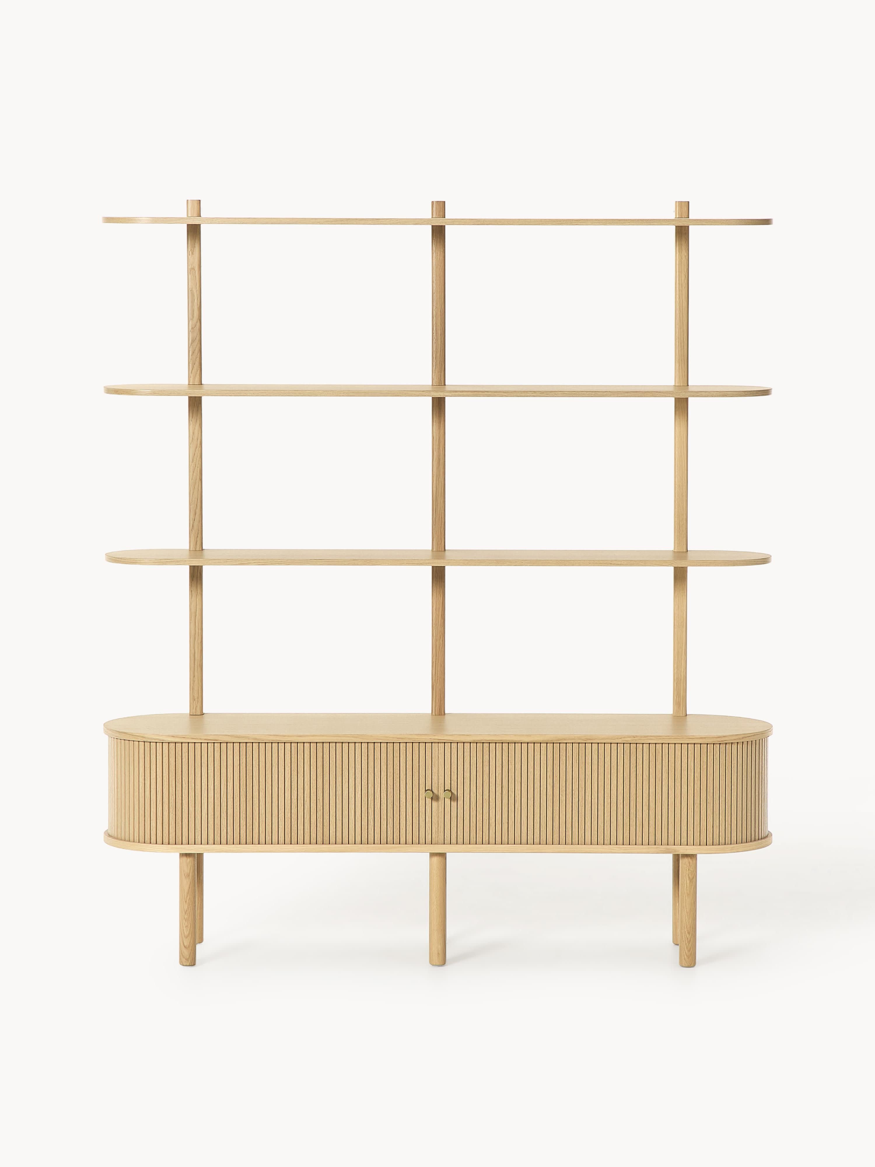 Regal Calary mit geriffelter Front