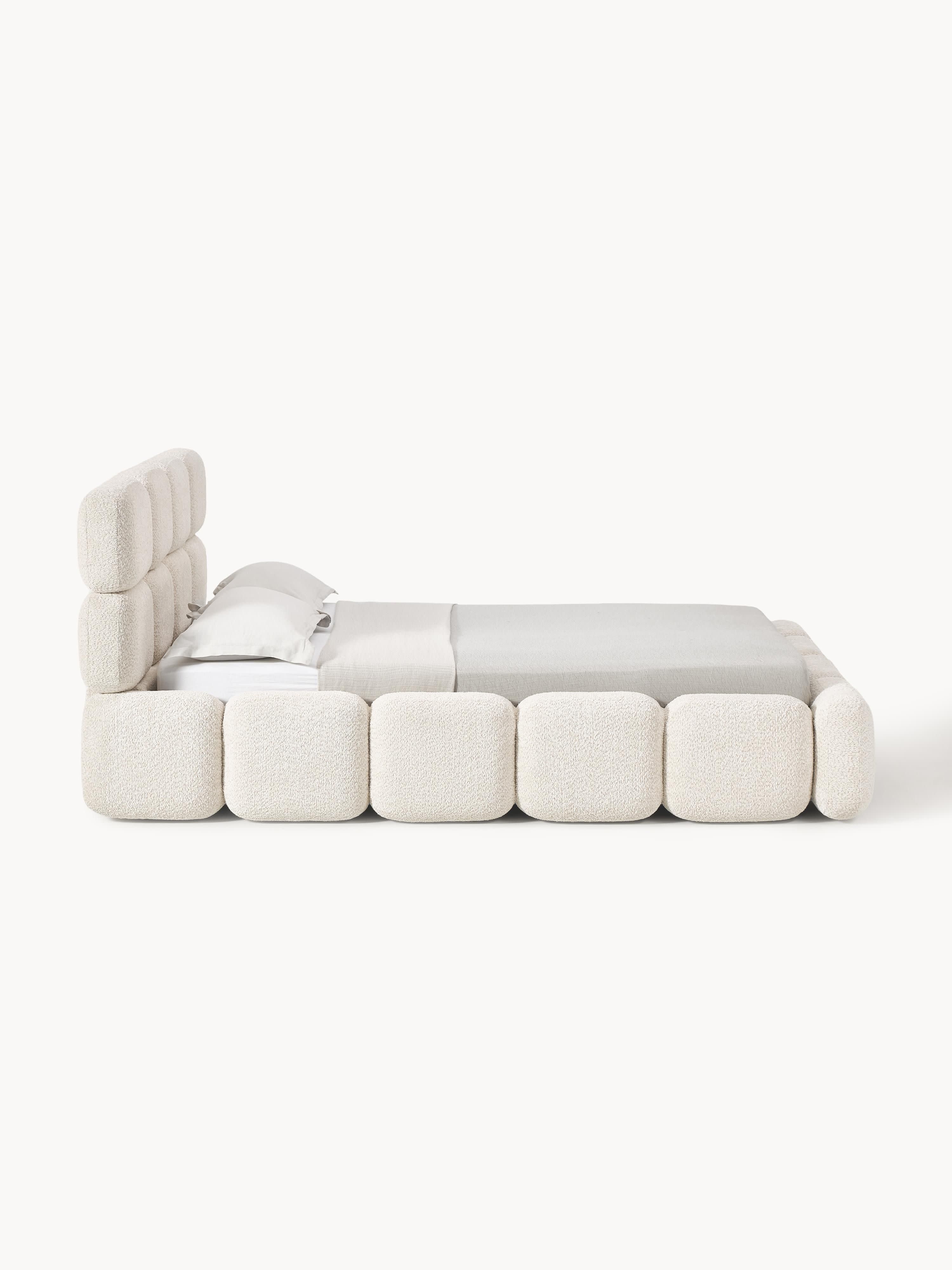 Polsterbett Tayla aus Teddy-Bouclé mit Stauraum