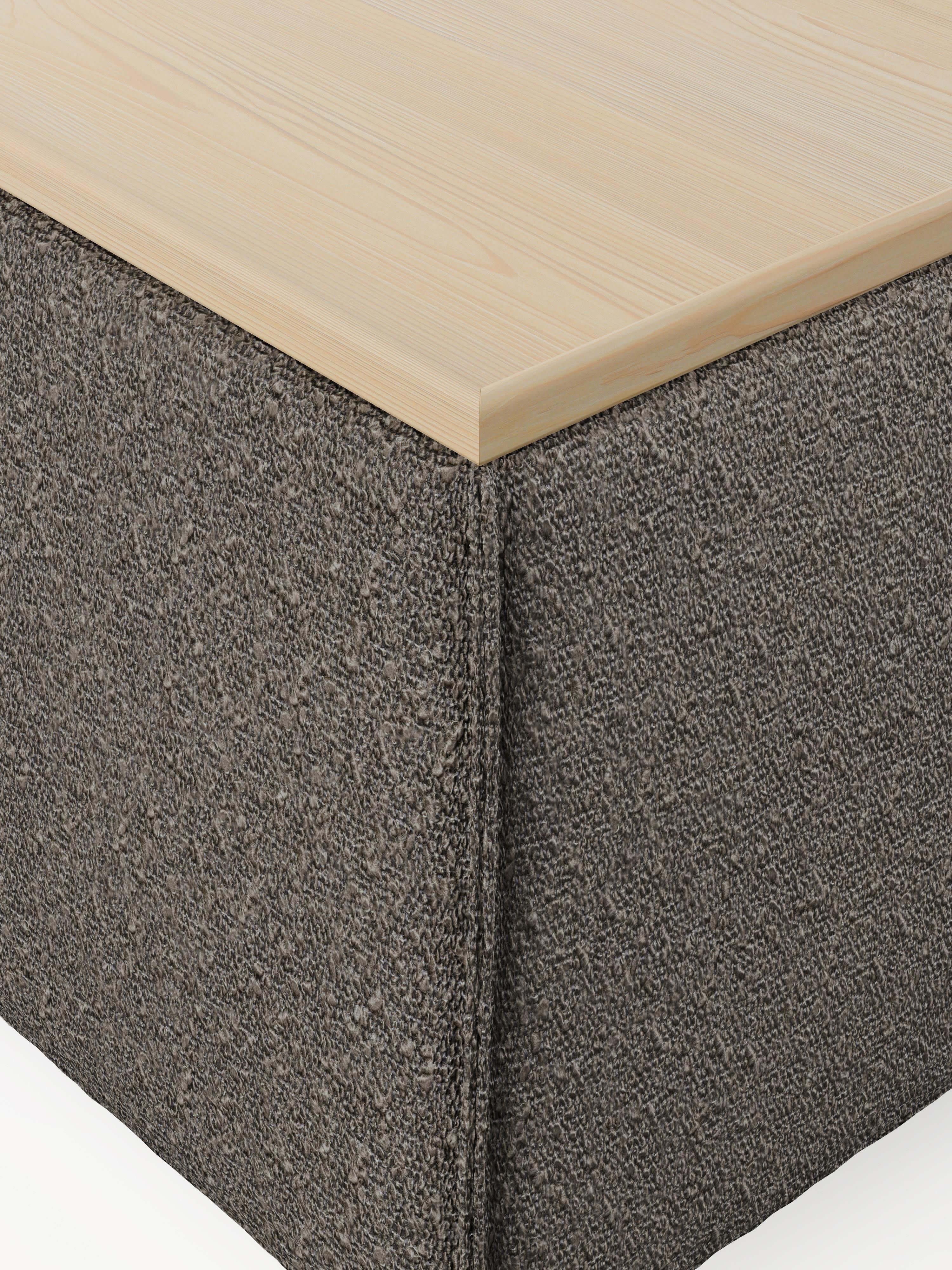 Sofa-Hocker Lennon aus Bouclé mit Stauraum