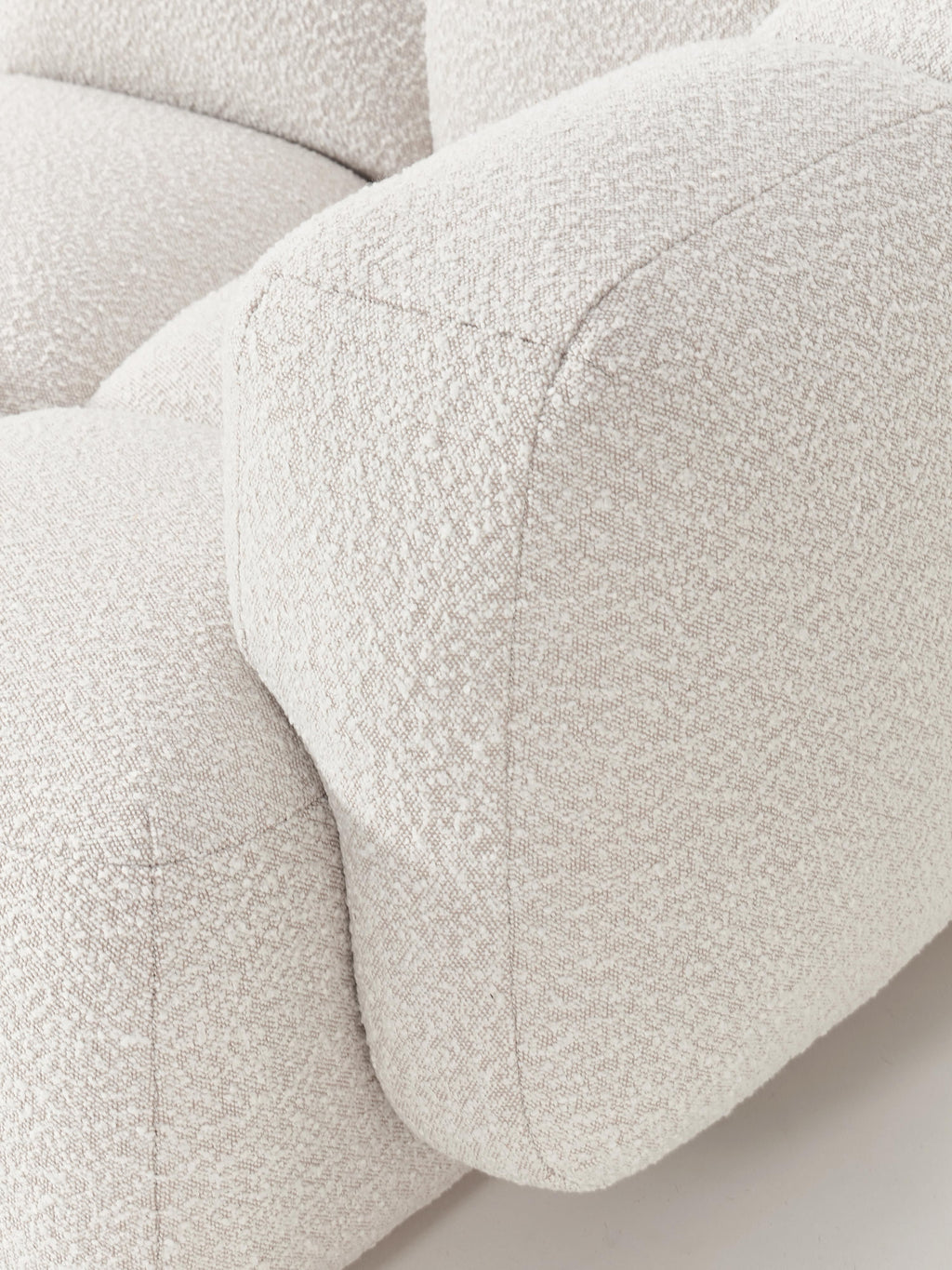 Modulares Sofa Tayla (4-Sitzer) aus Bouclé