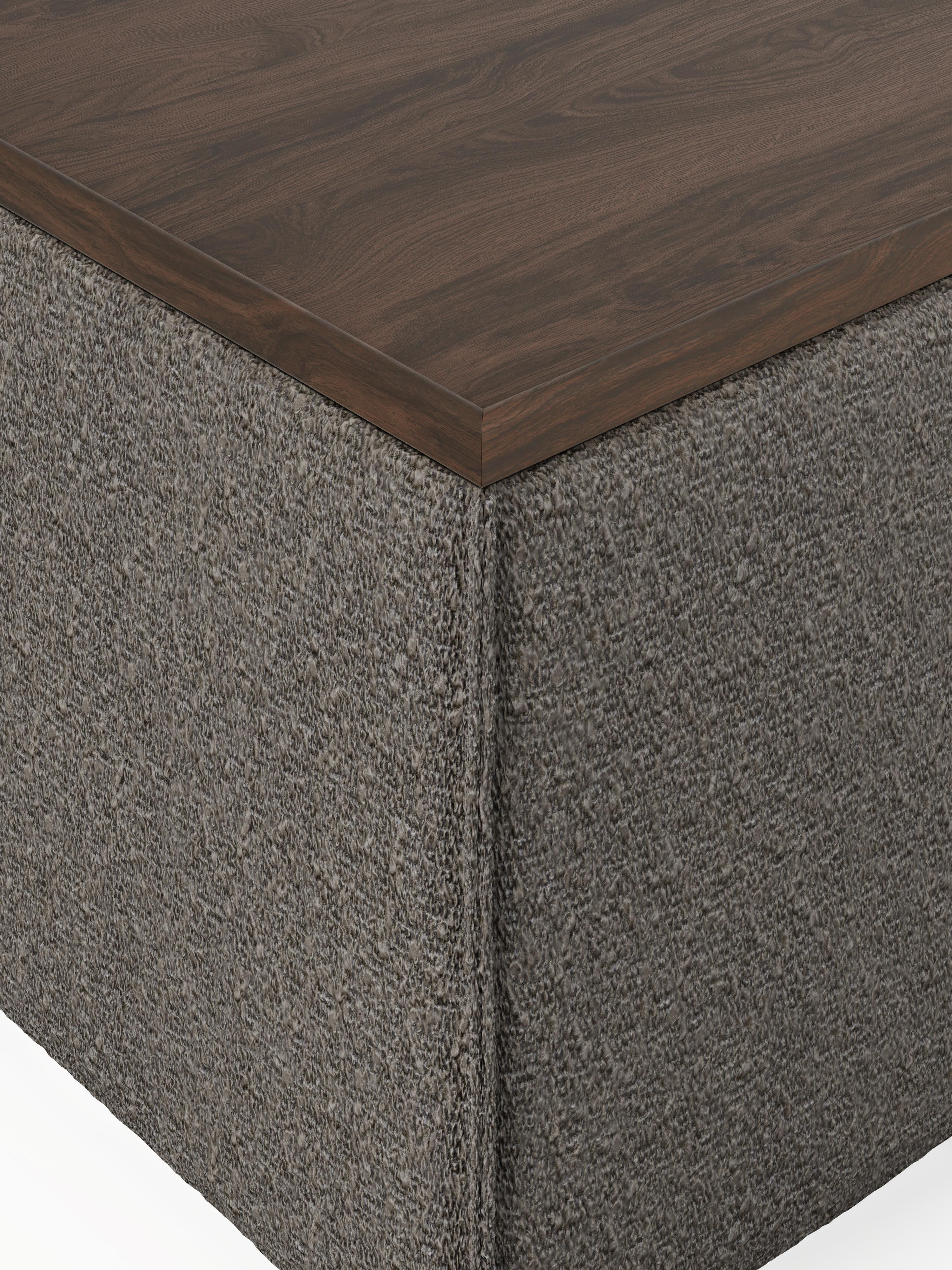 Sofa-Hocker Lennon aus Bouclé mit Stauraum