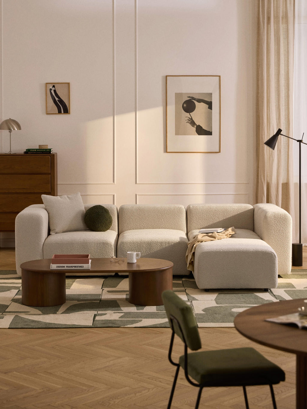 Modulares Bouclé-Sofa Lena (4-Sitzer) mit Hocker (links/rechts)