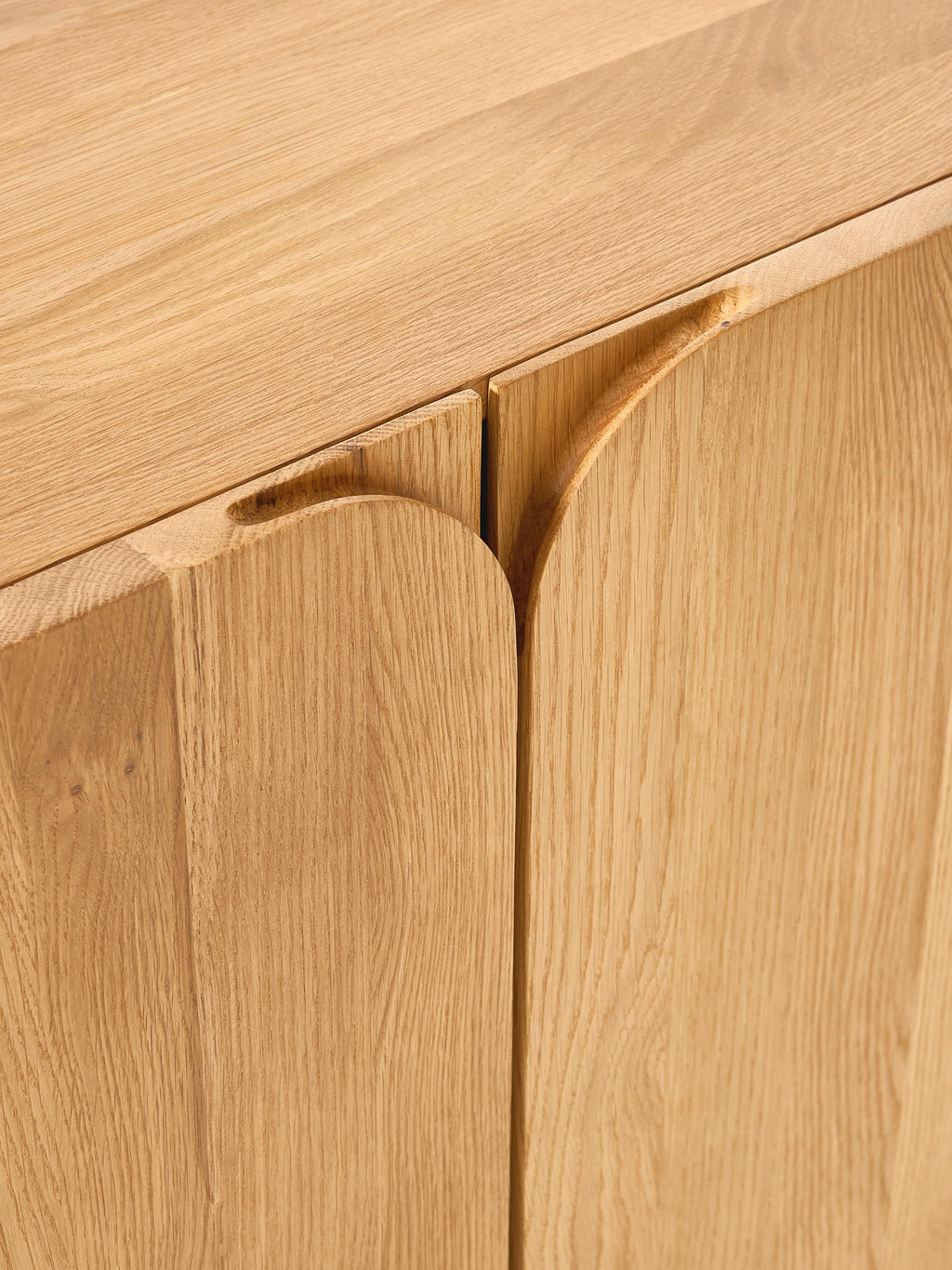 Sideboard Cadi aus Eichenholz