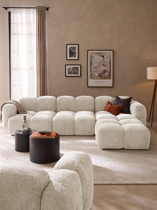 Modulares Sofa Tayla (4-Sitzer) aus Teddy-Bouclé mit Hocker (links/rechts)