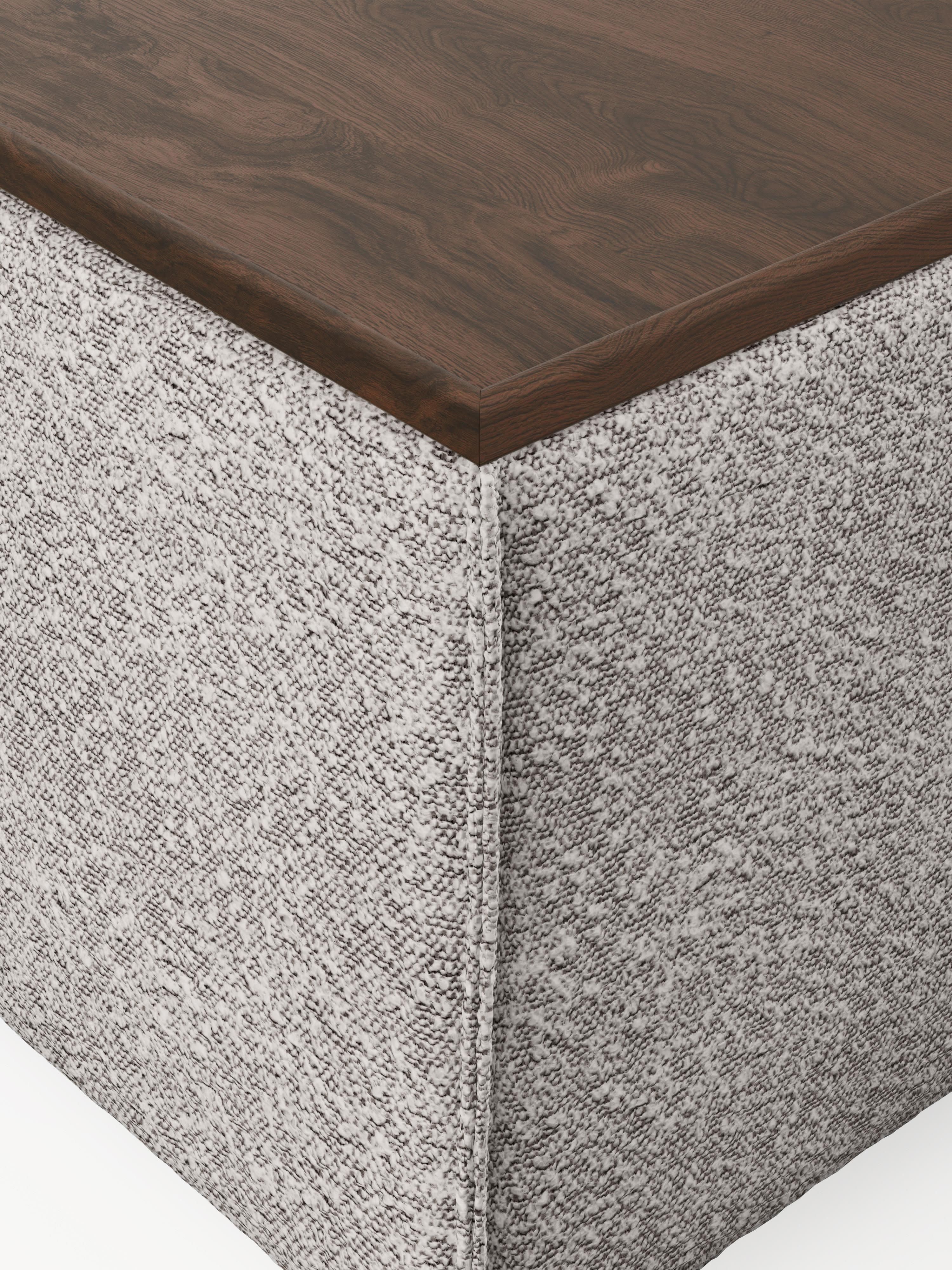 Sofa-Hocker Lennon aus Bouclé mit Stauraum