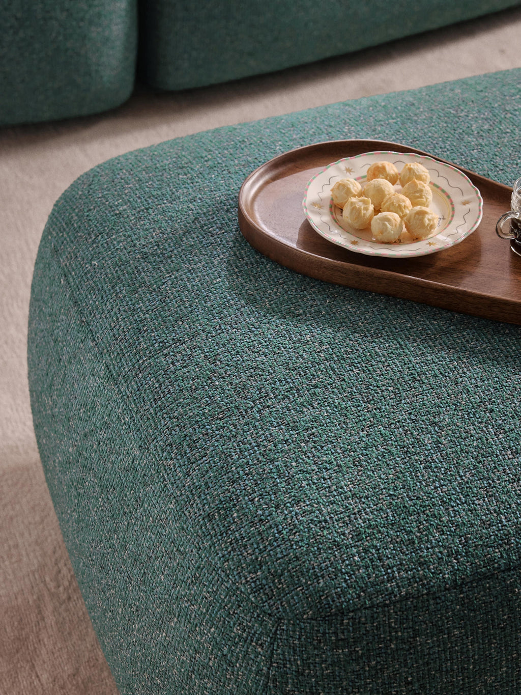 Bouclé-Hocker Sofia
