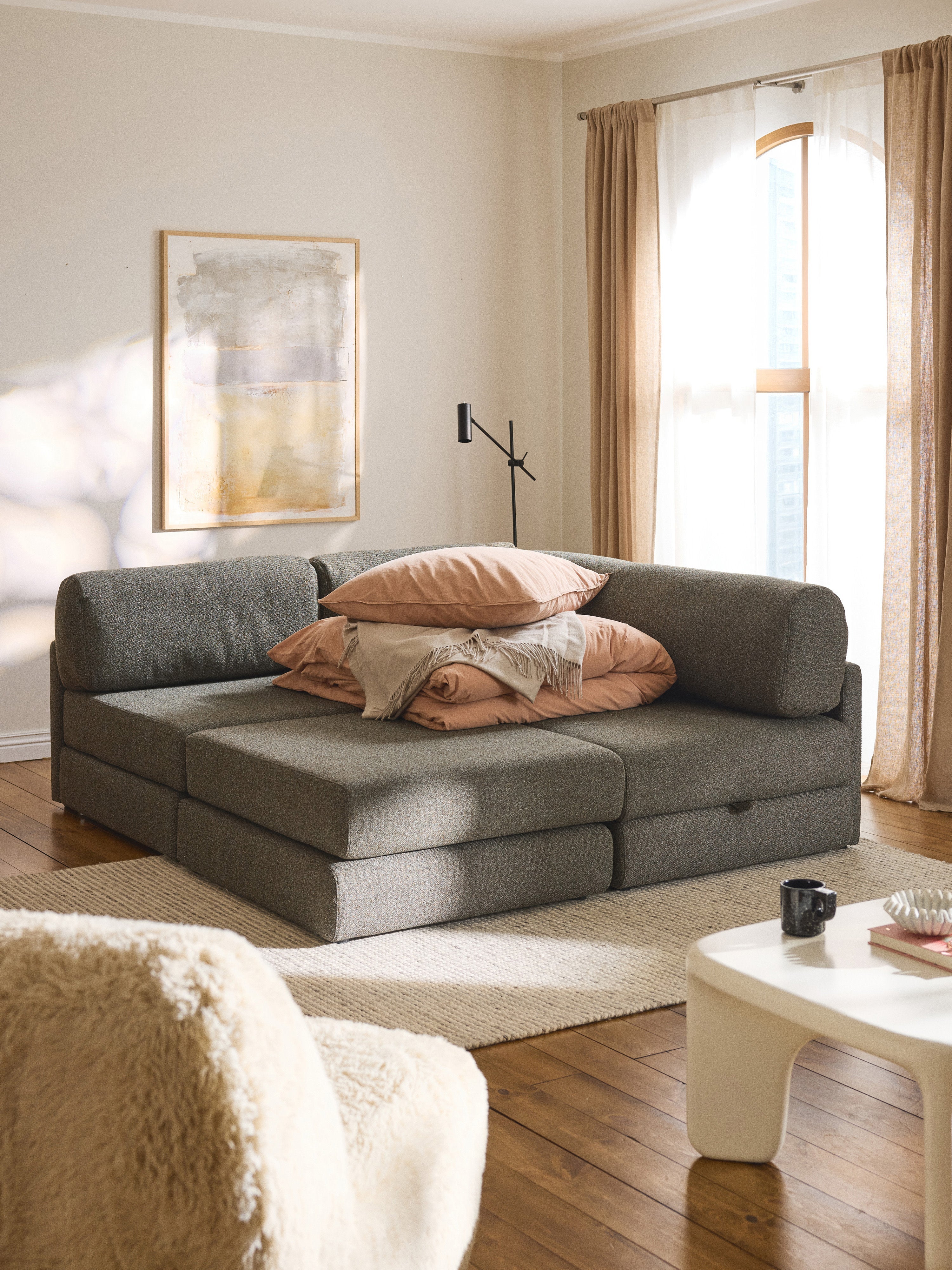 Bouclé-Eck-Schlafsofa Ladina mit Stauraum