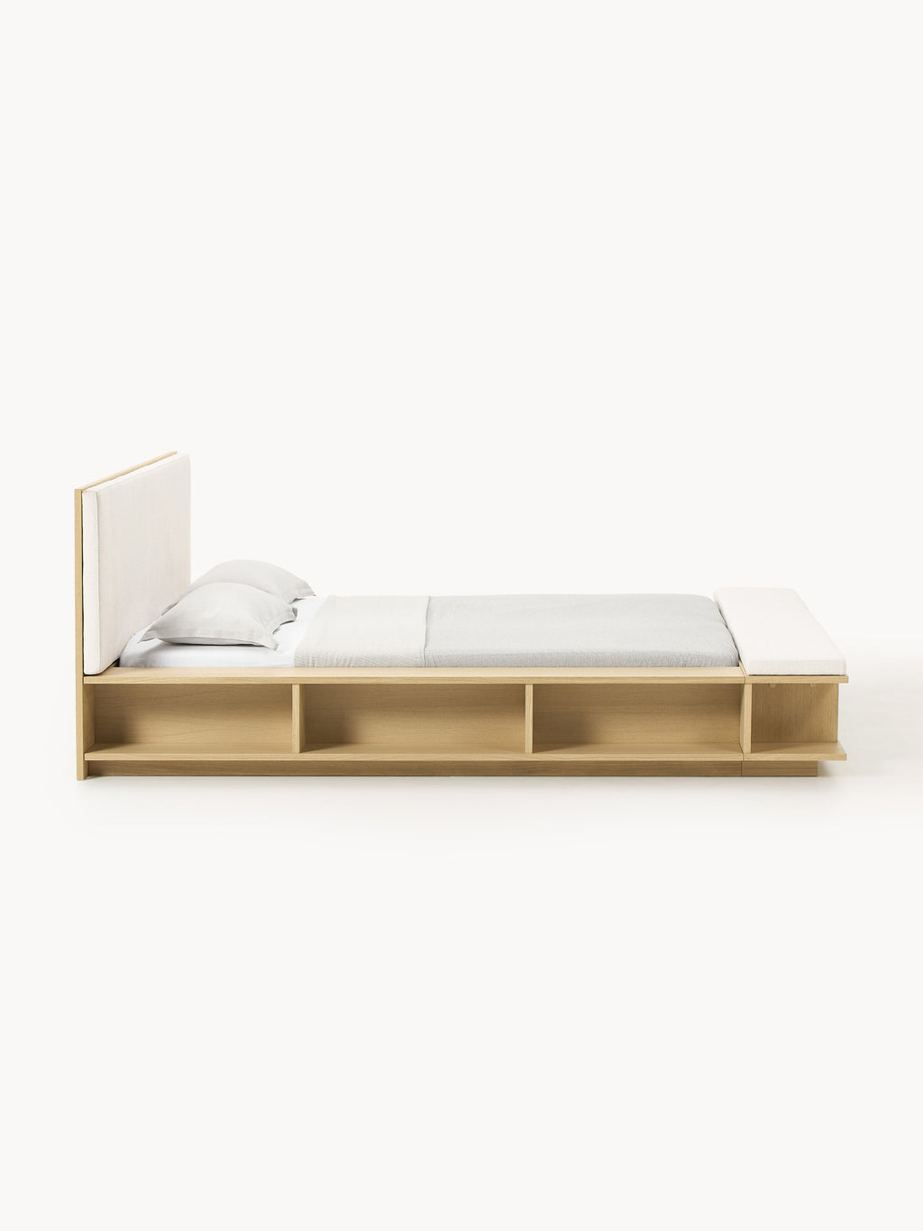 Holz-Bettgestell Clark mit Bank und Seitenablagen