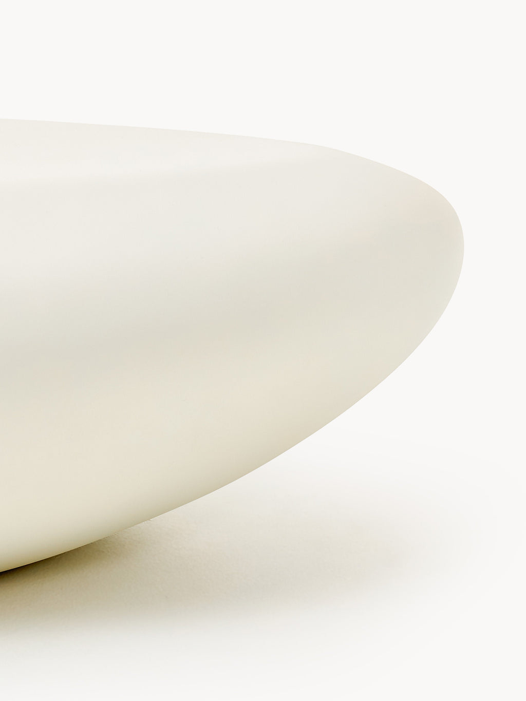 Großer Couchtisch Pietra in organischer Form, B 135 cm