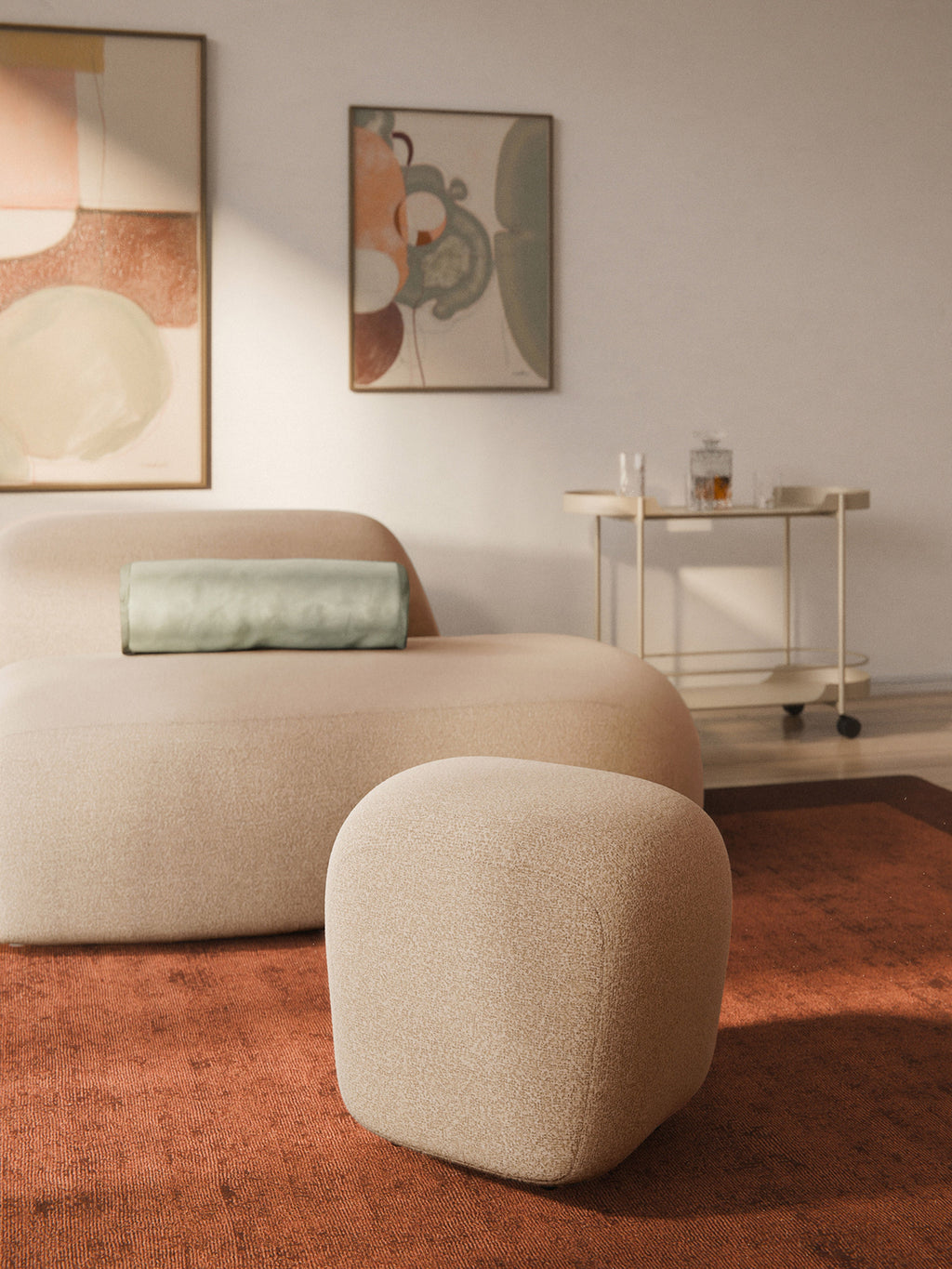 Hoher Bouclé-Sofa-Hocker Wolke