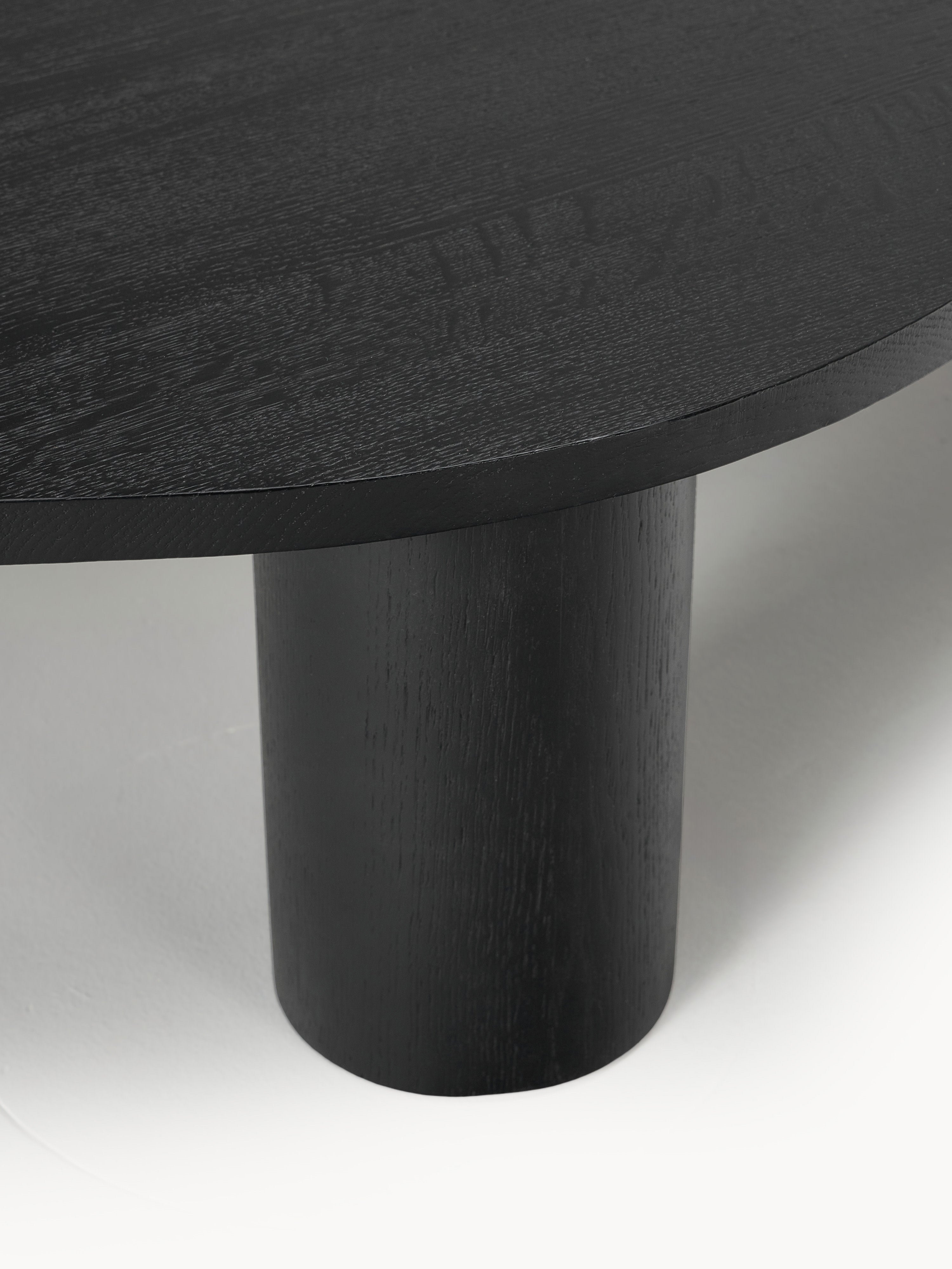 XL Couchtisch Didi aus Eichenholz in organischer Form