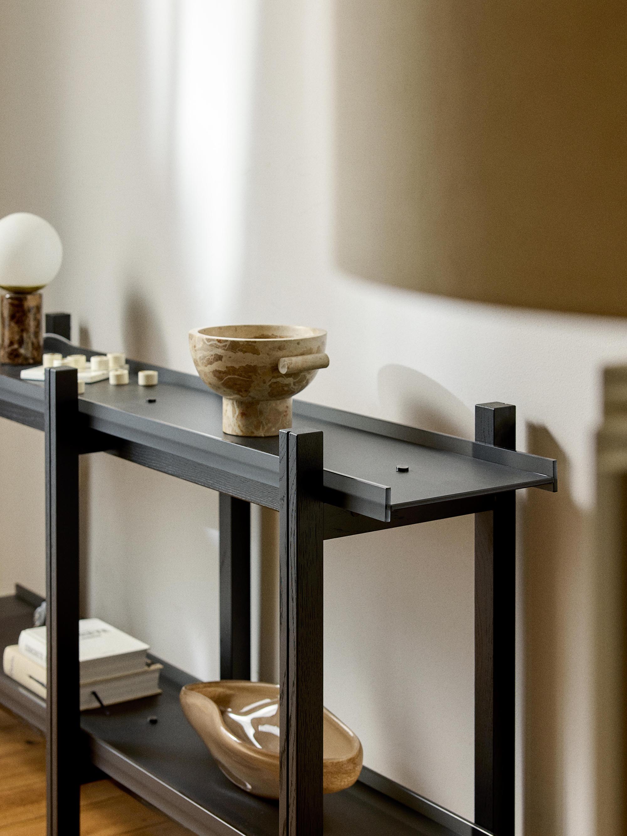 Holz-Regal Alex, Eichenholz & Glas
