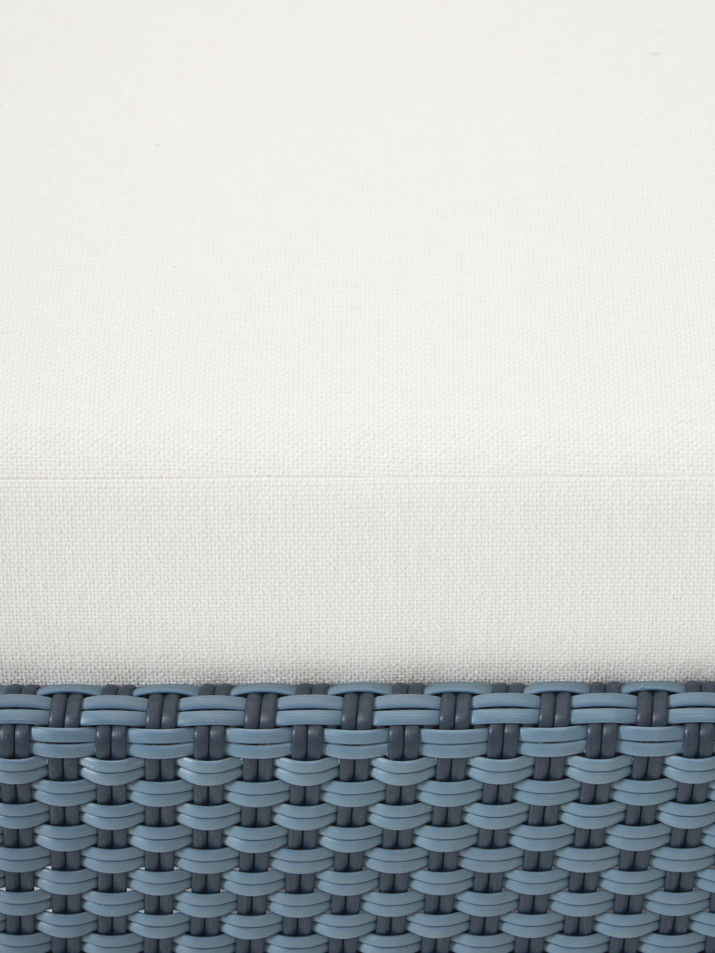 Garten-Sofa-Hocker Hani mit Schutzhülle
