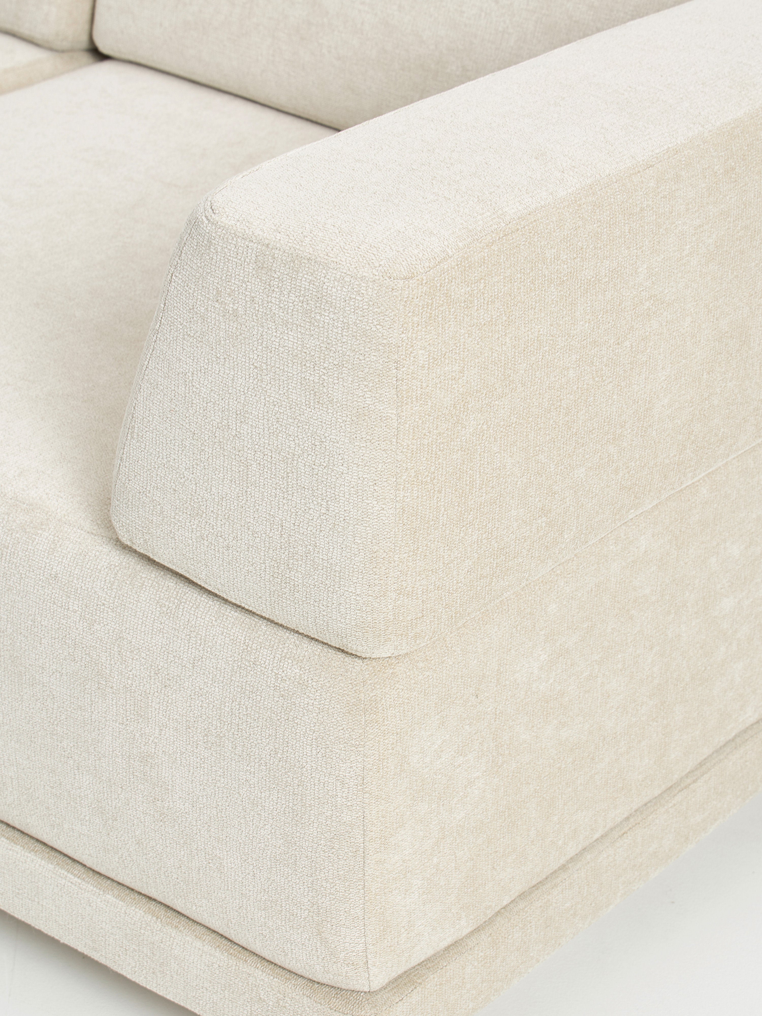 Modulares Sofa Colin (4-Sitzer) mit Couchtisch & Ottomane