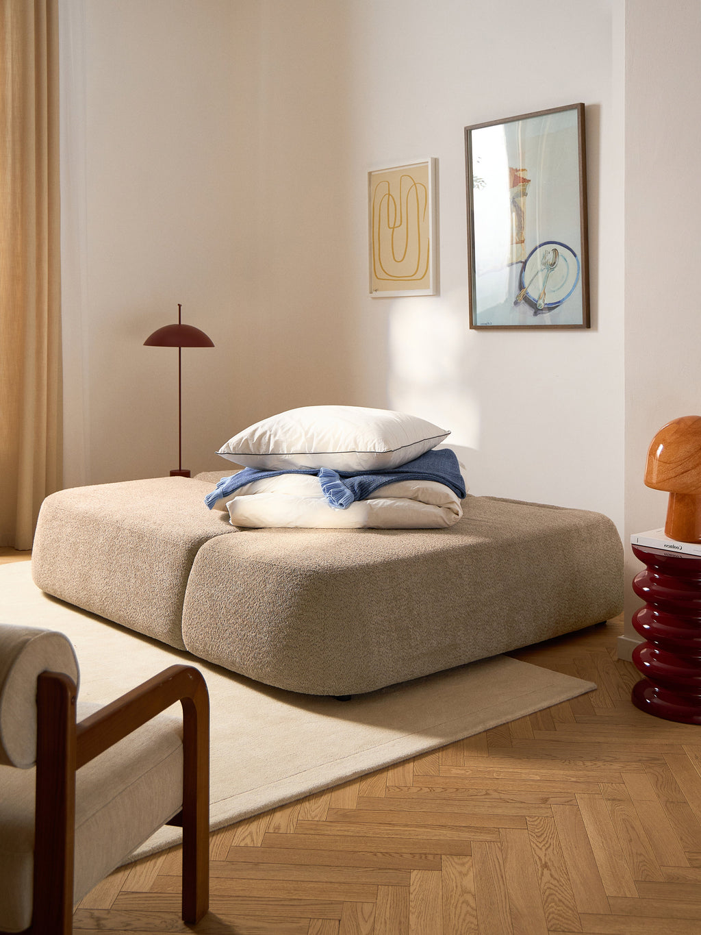 Schlafsofa Pao aus Teddy-Bouclé mit Stauraum