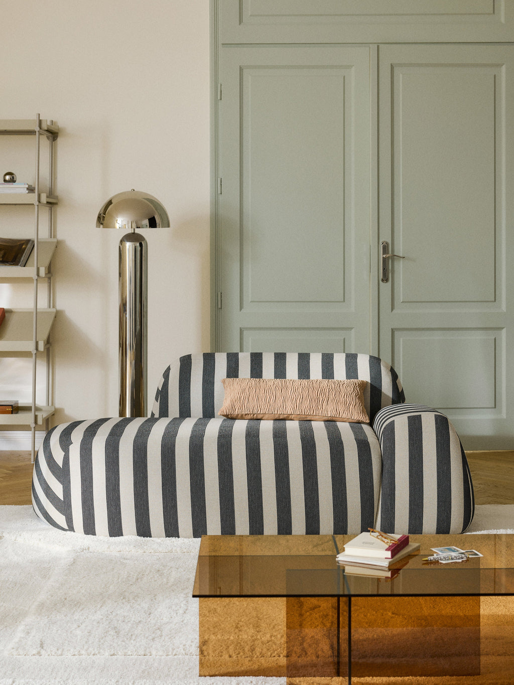 Gestreiftes Sofa Wolke (2-Sitzer) mit Chaiselongue