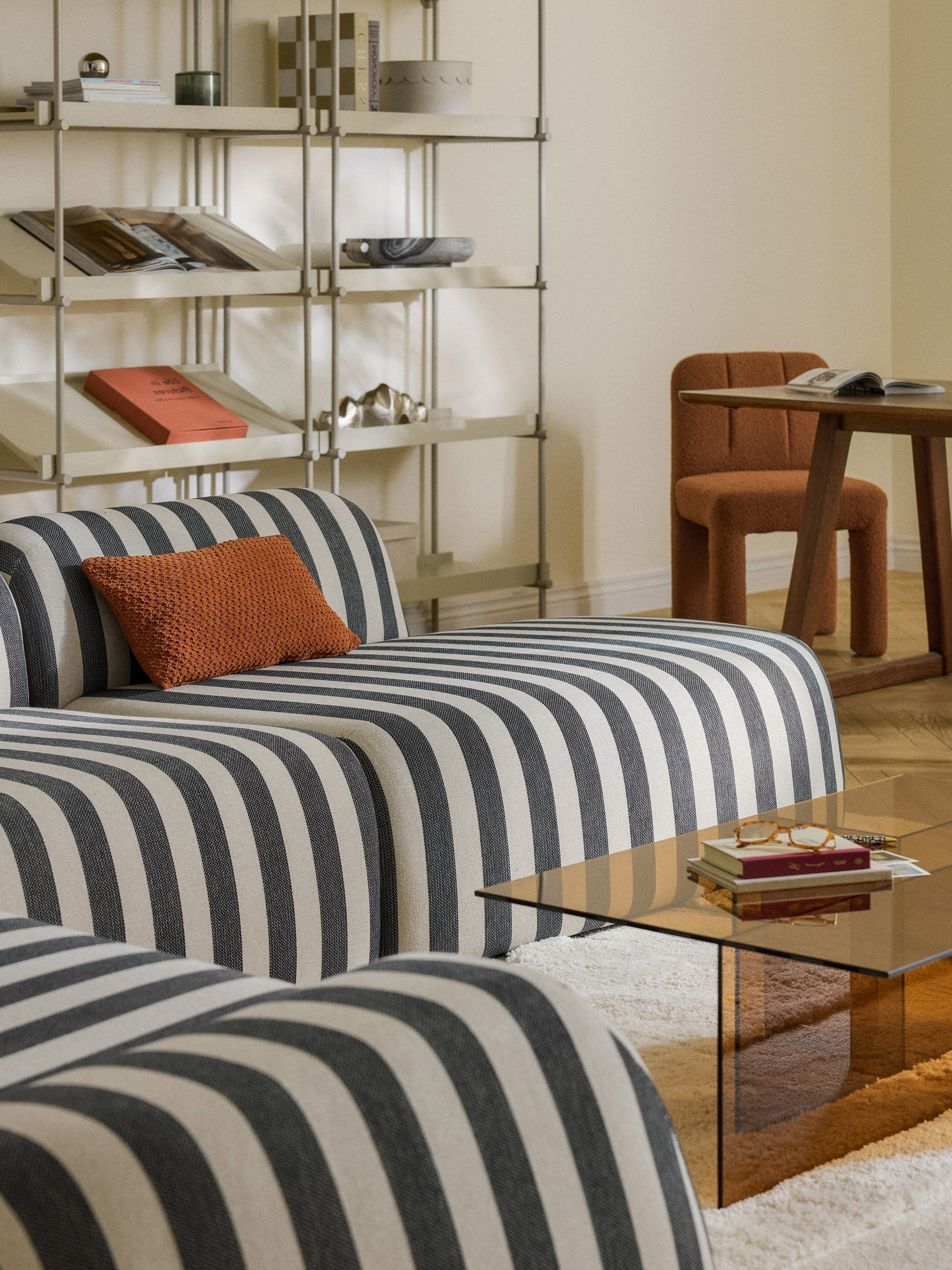 Gestreifte Chaise Wolke